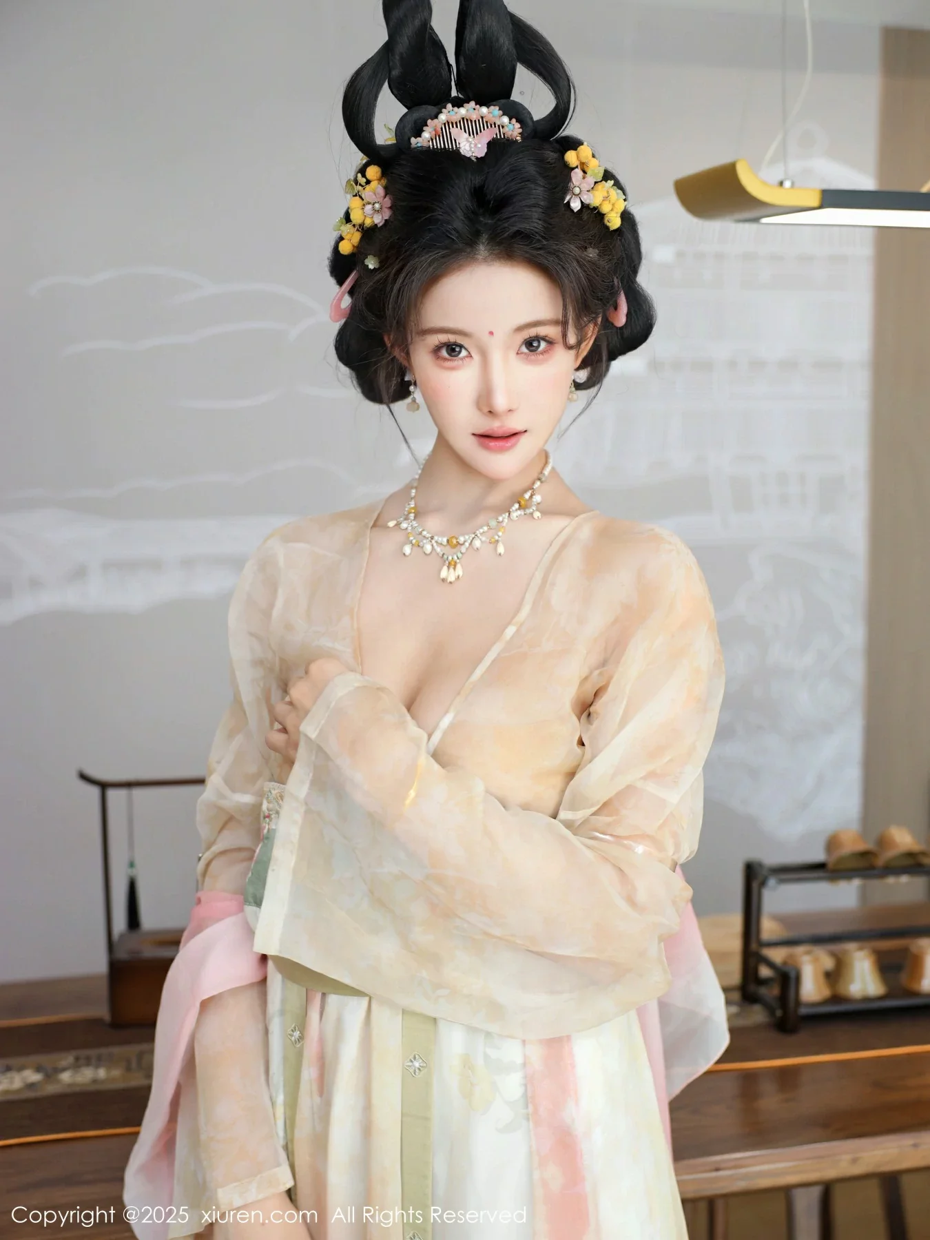   [XiuRen]高清写真图 2025.08.13 No.10645 梨霜儿 古装服饰第46张图片