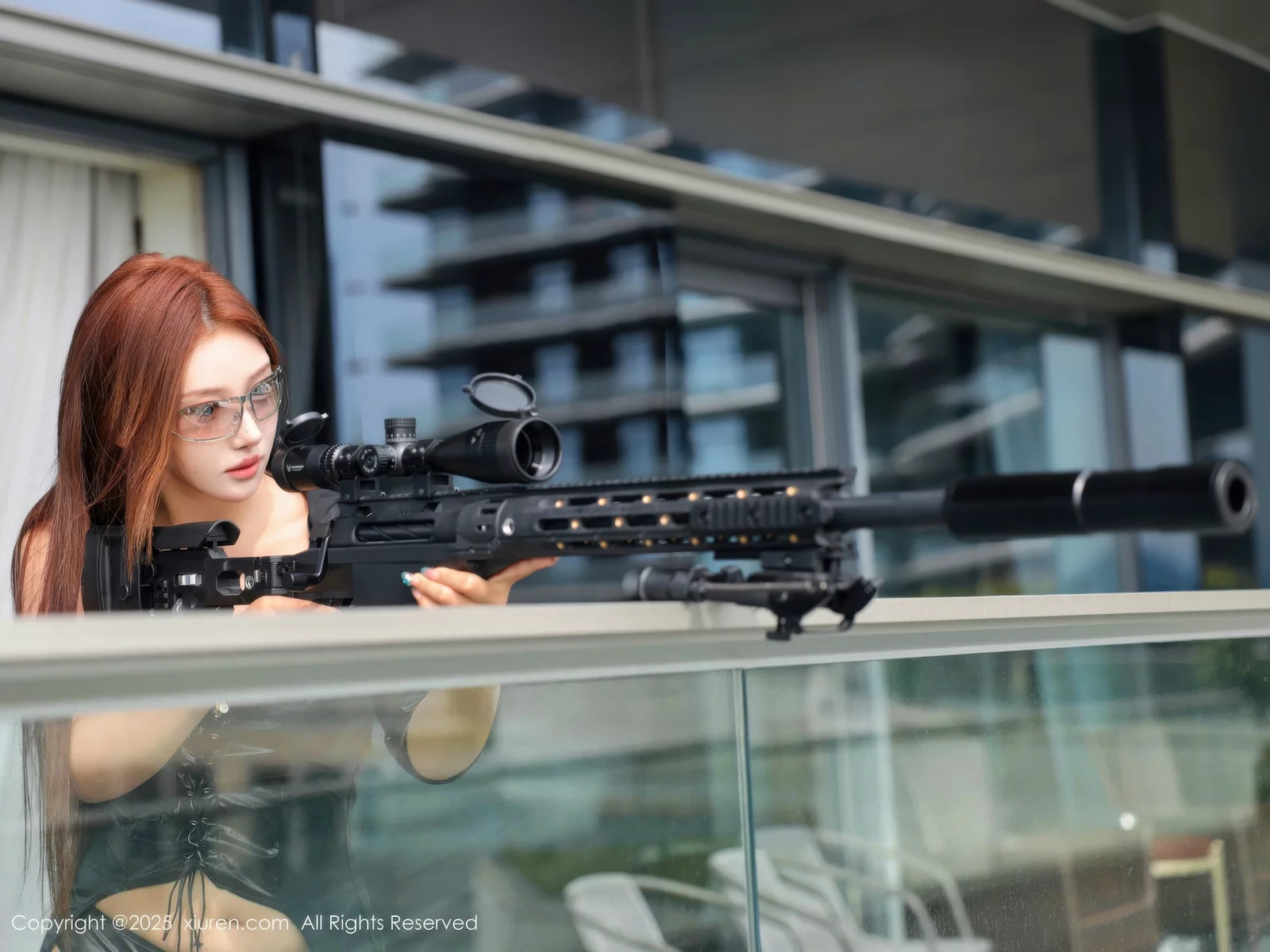   [XiuRen]高清写真图 2025.08.15 No.10657 金允希Yuki 黑色皮衣第5张图片