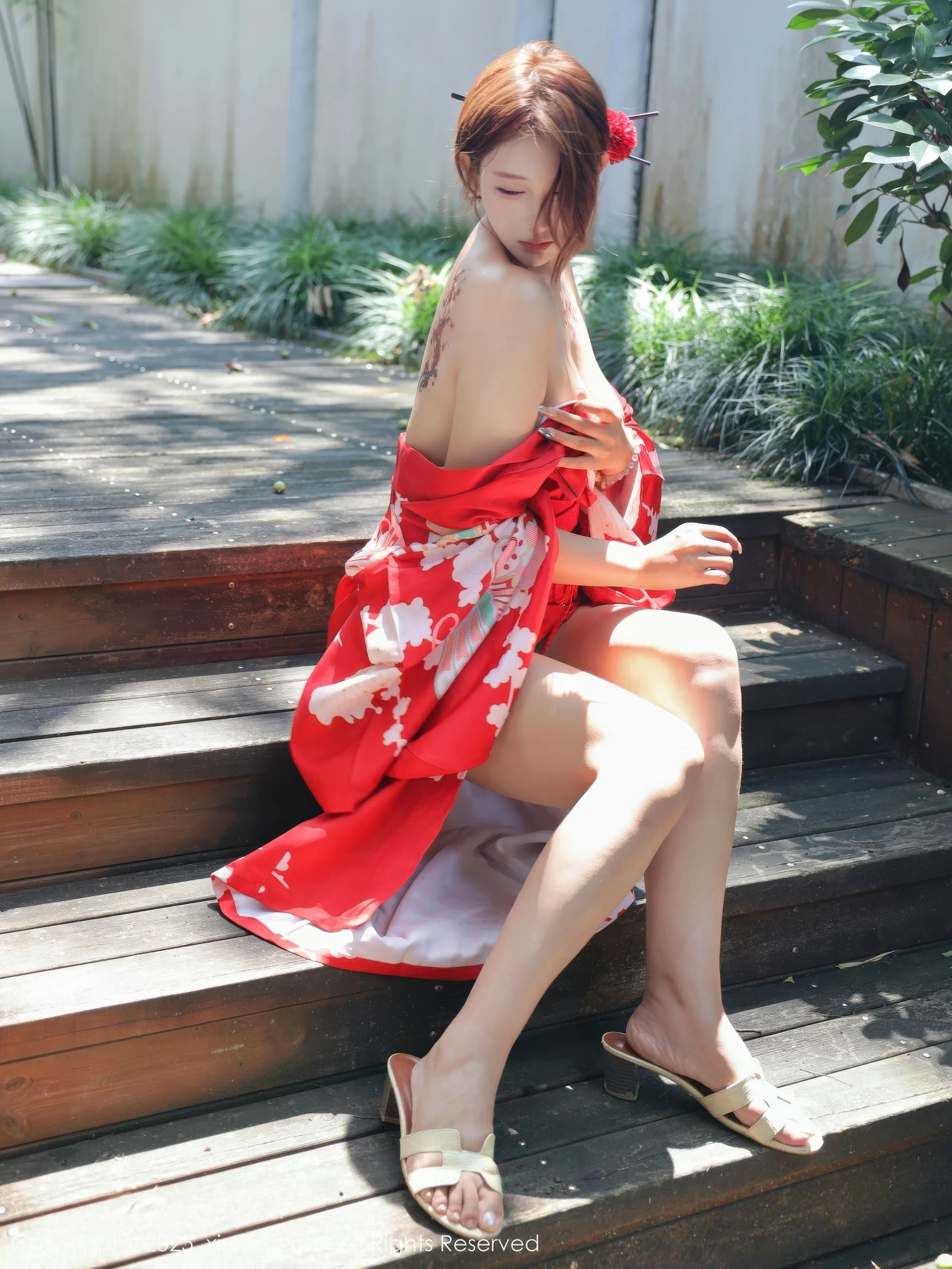   [XiuRen]高清写真图 2025.08.22 No.10683 金允希Yuki 红色和服第33张图片