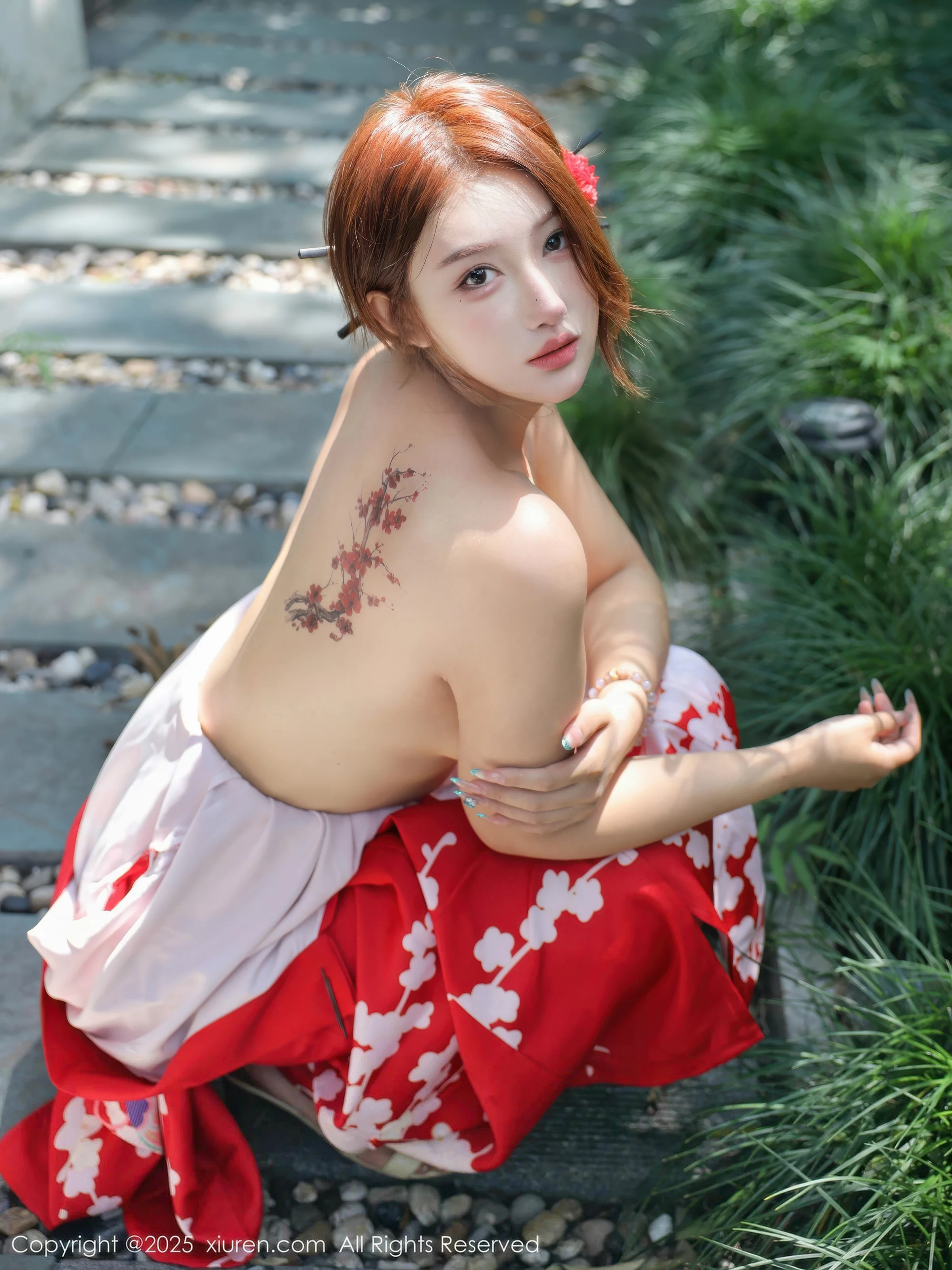   [XiuRen]高清写真图 2025.08.22 No.10683 金允希Yuki 红色和服第54张图片