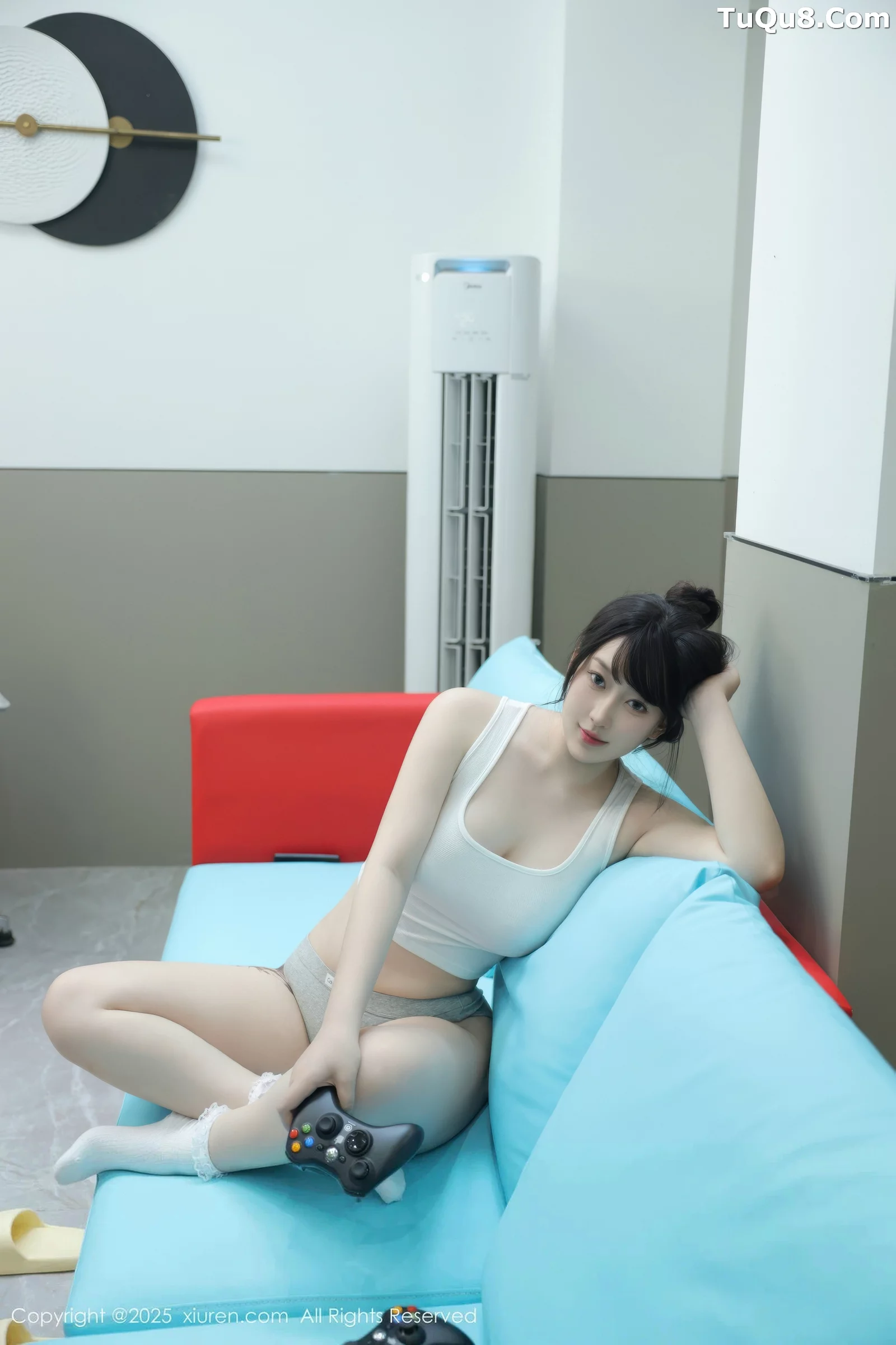   [XiuRen]高清写真图 2025.08.21 No.10676 李沁恩lrene 居家服第6张图片