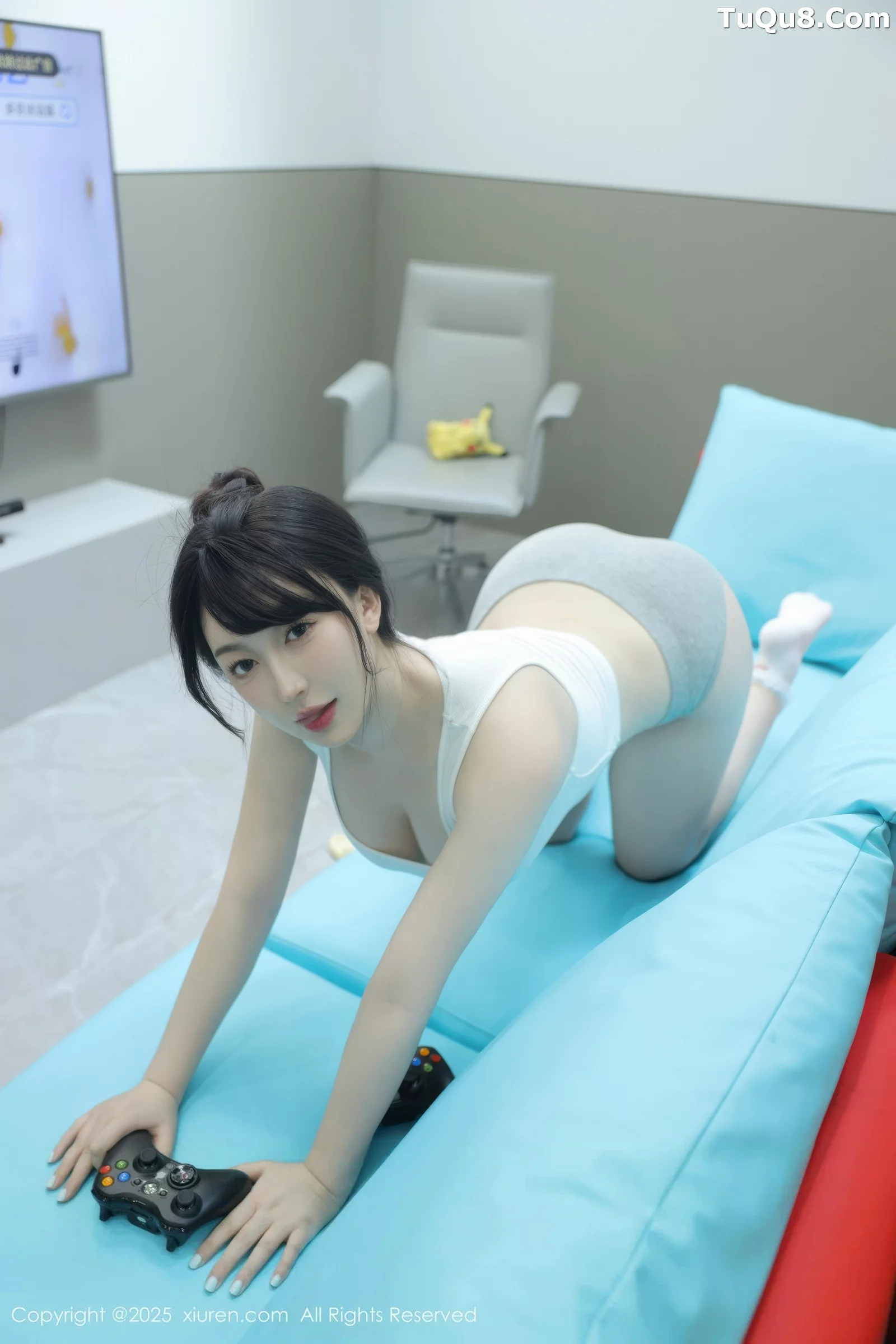   [XiuRen]高清写真图 2025.08.21 No.10676 李沁恩lrene 居家服第14张图片