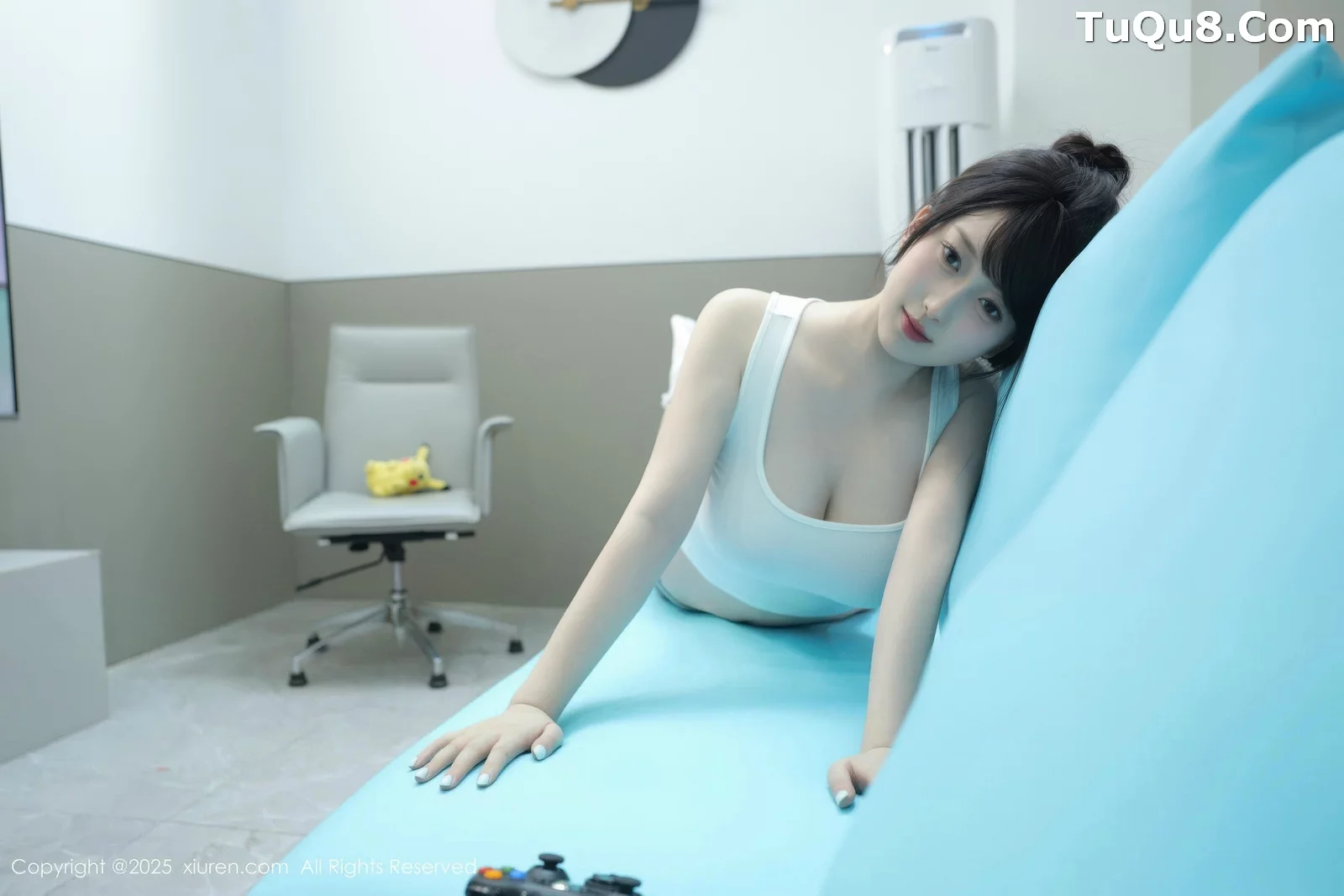   [XiuRen]高清写真图 2025.08.21 No.10676 李沁恩lrene 居家服第24张图片