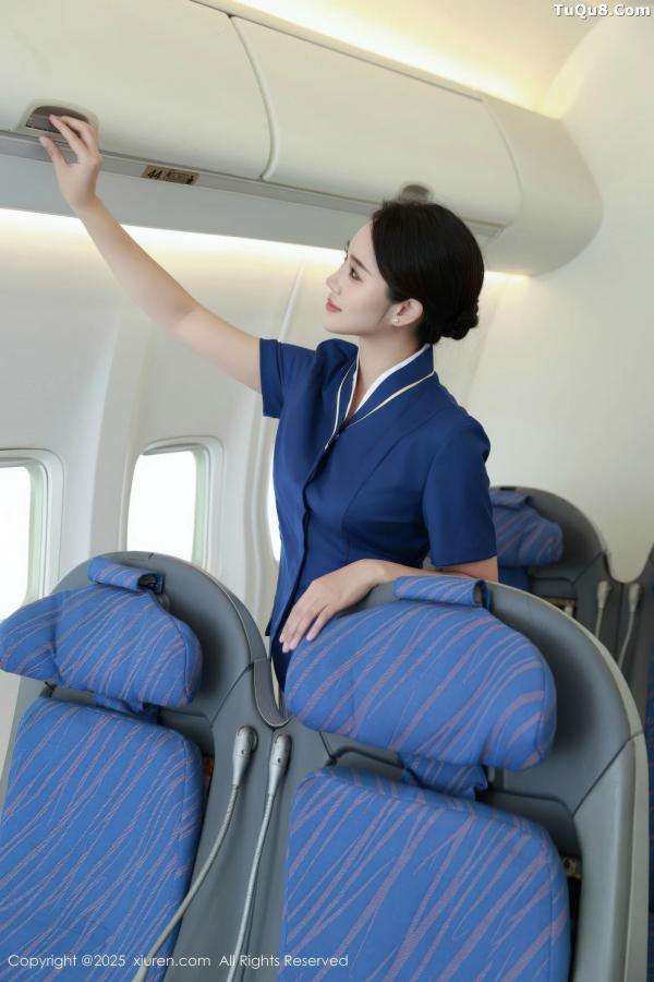   [XiuRen]高清写真图 2025.08.29 No.10708 南乔 空姐制服第21张图片