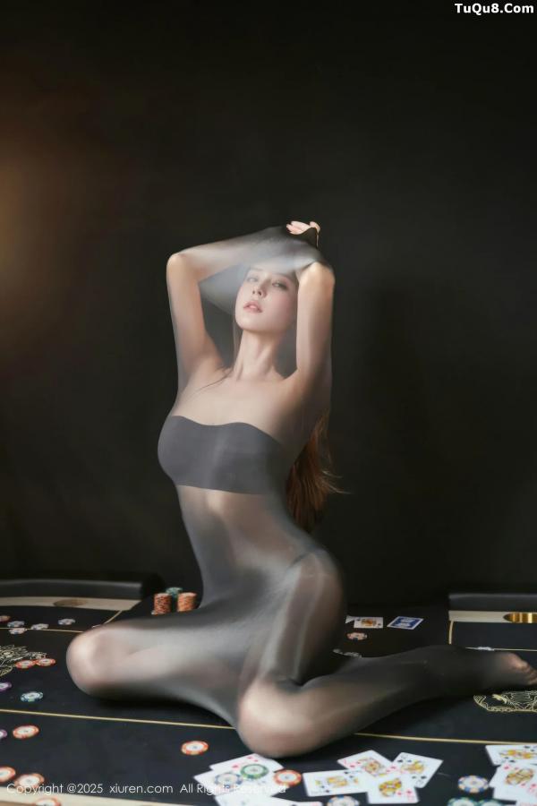   [XiuRen]高清写真图 2025.09.01 No.10713 悦兮 连体黑丝袜第7张图片