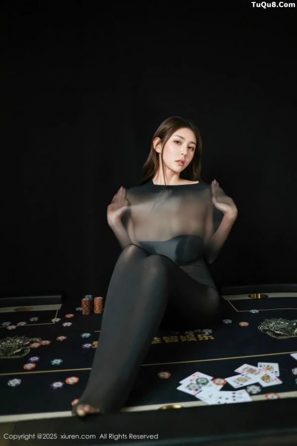   [XiuRen]高清写真图 2025.09.01 No.10713 悦兮 连体黑丝袜第33张图片