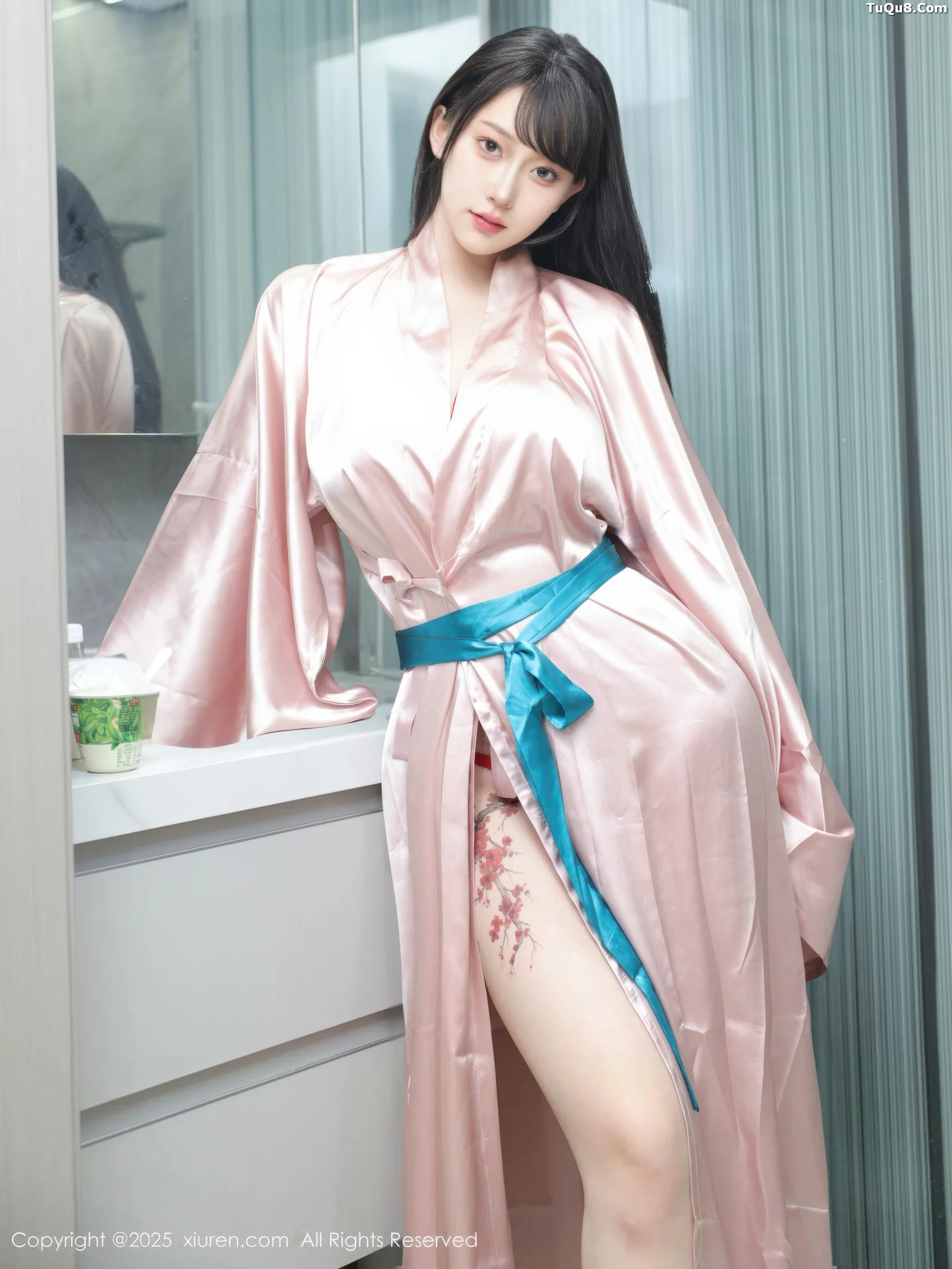   [XiuRen]高清写真图 2025.09.03 No.10724 李沁恩lrene 红色比基尼第3张图片