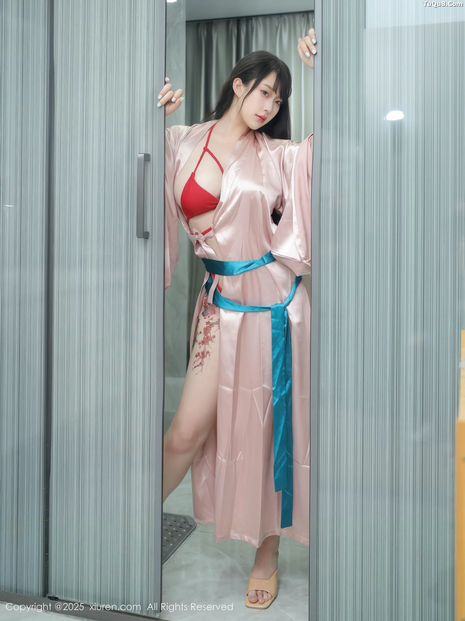   [XiuRen]高清写真图 2025.09.03 No.10724 李沁恩lrene 红色比基尼第11张图片