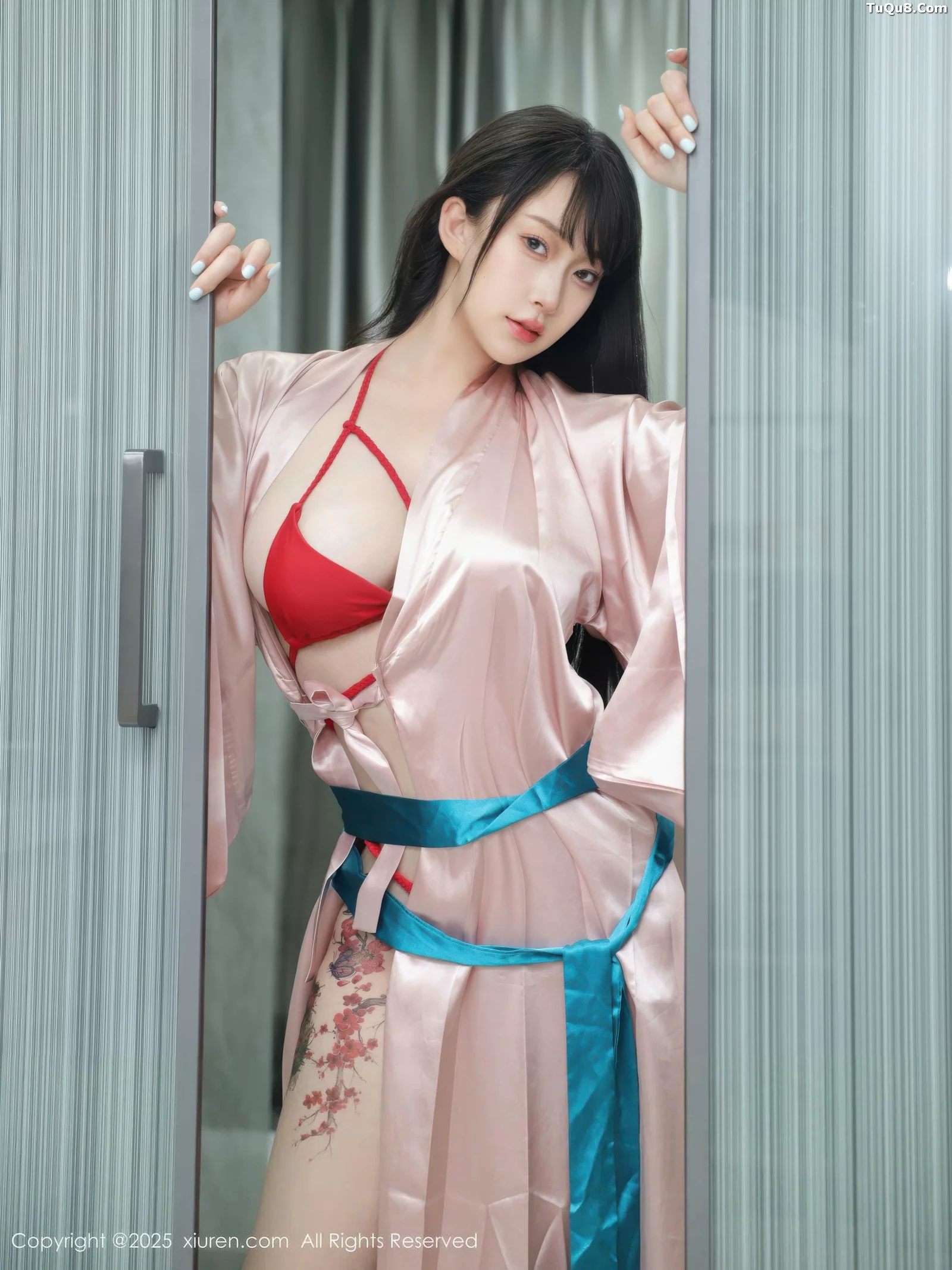   [XiuRen]高清写真图 2025.09.03 No.10724 李沁恩lrene 红色比基尼第12张图片