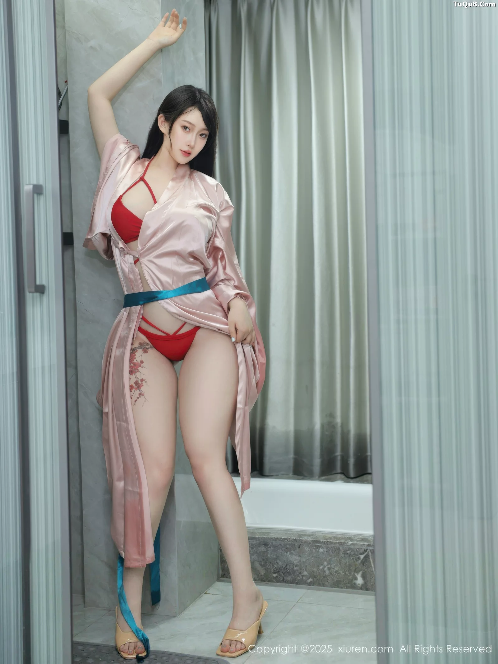   [XiuRen]高清写真图 2025.09.03 No.10724 李沁恩lrene 红色比基尼第15张图片