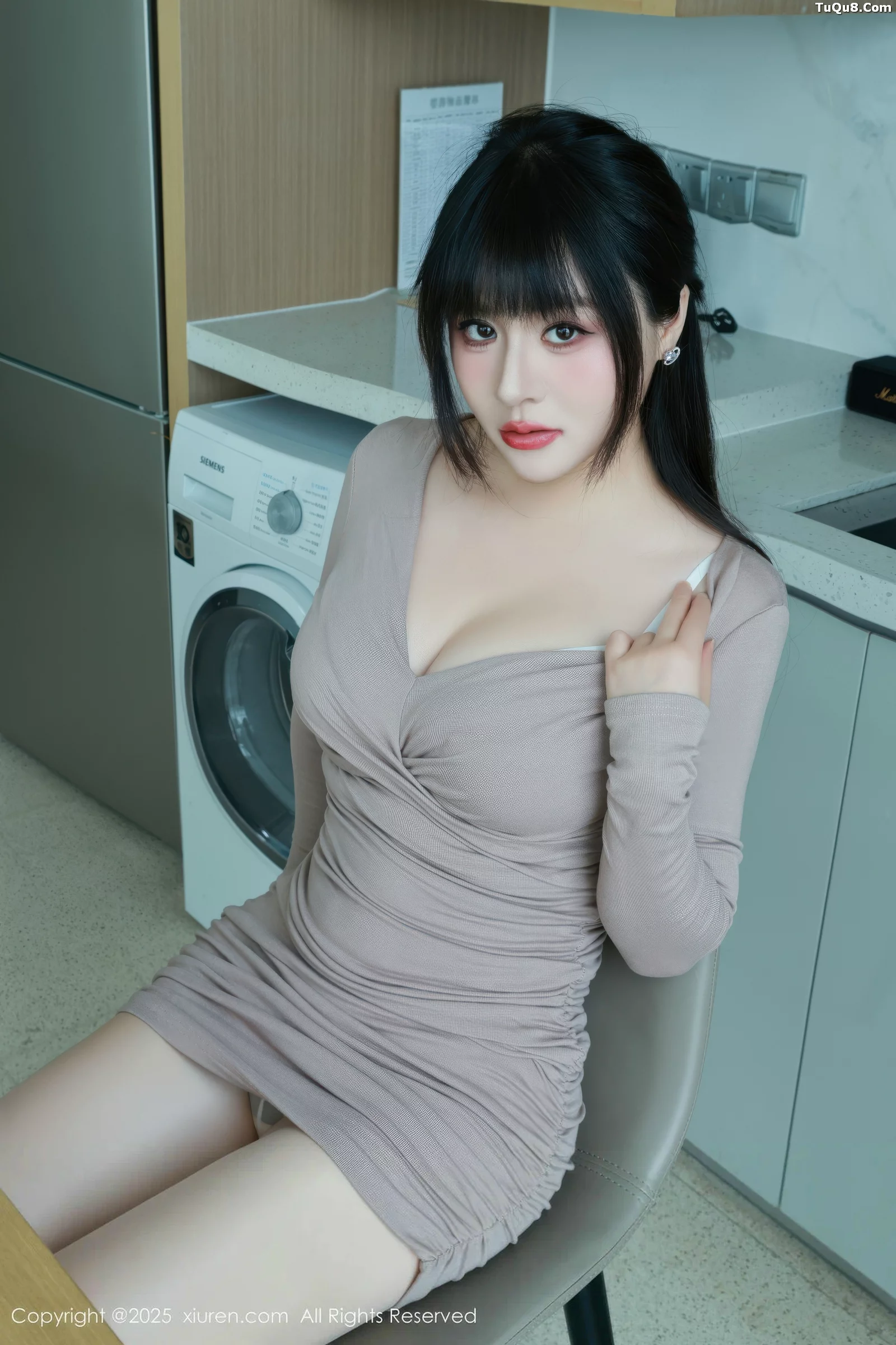   [XiuRen]高清写真图 2025.09.02 No.10718 沈南汐RuRu 原色丝袜第20张图片