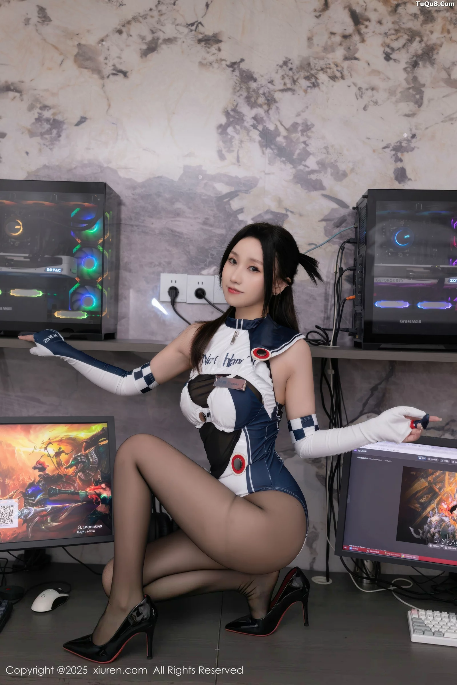   [XiuRen]高清写真图 2025.09.03 No.10723 杏子Yada 性感cos第17张图片