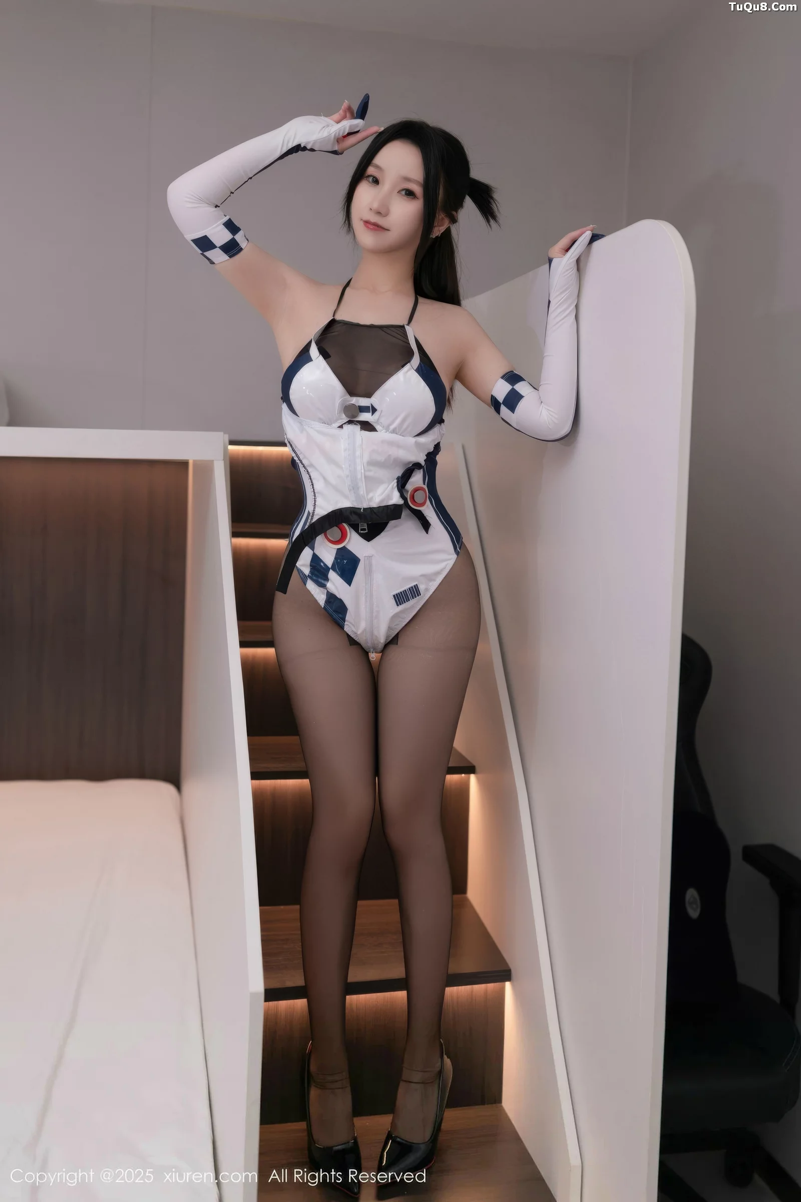   [XiuRen]高清写真图 2025.09.03 No.10723 杏子Yada 性感cos第30张图片