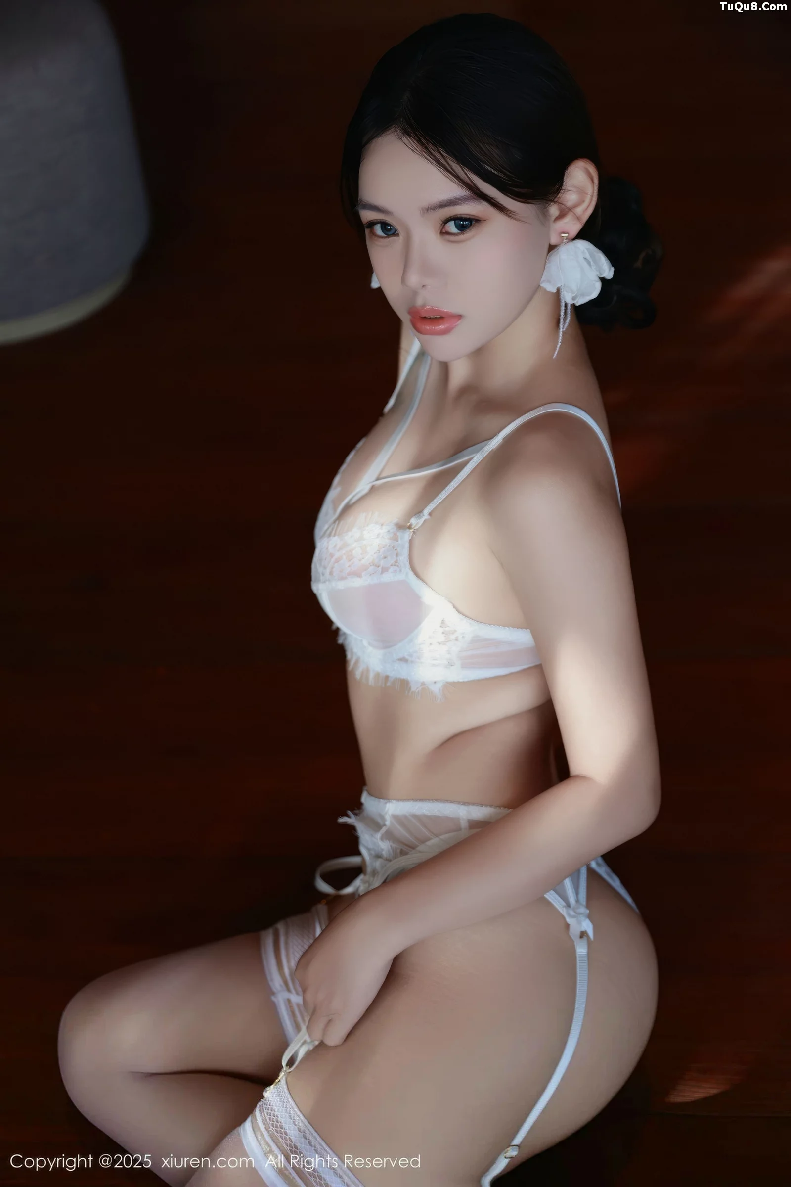   [XiuRen]高清写真图 2025.09.03 No.10721 叮当DD 白色情趣第16张图片