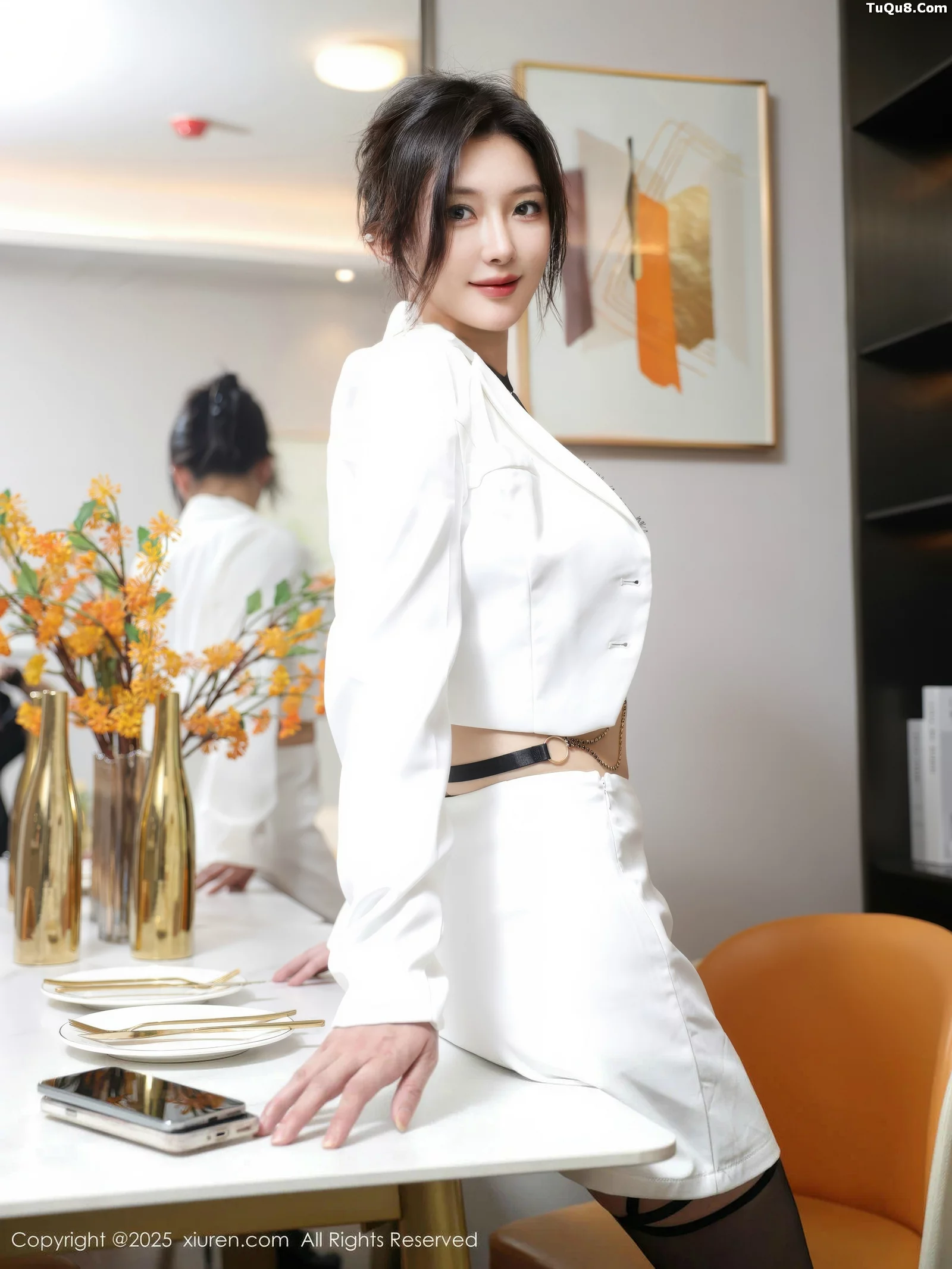   [XiuRen]高清写真图 2025.09.04 No.10727 苏一诺 白色西服第29张图片