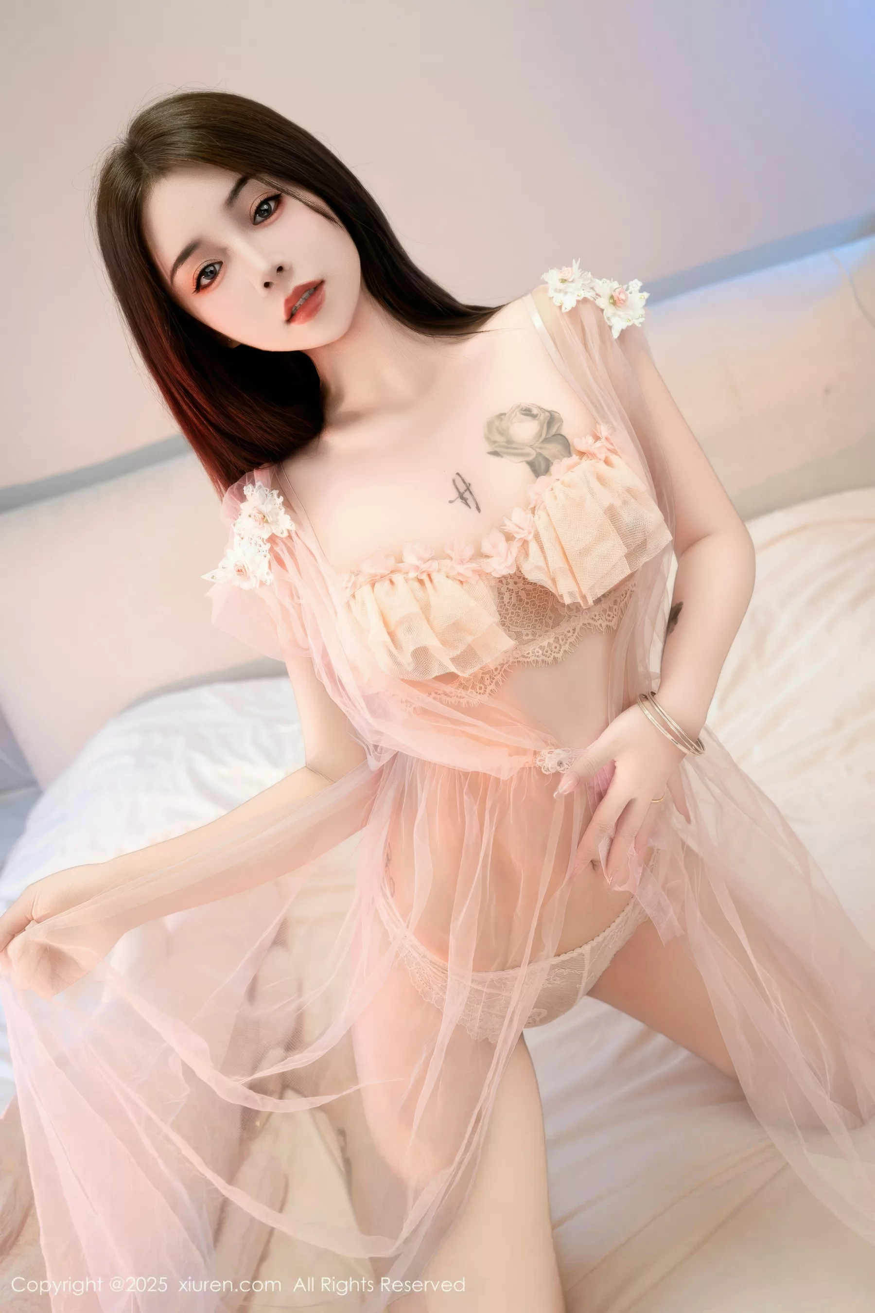   [XiuRen]高清写真图 2025.09.18 No.10781 沐娜娜 网纱情趣第10张图片