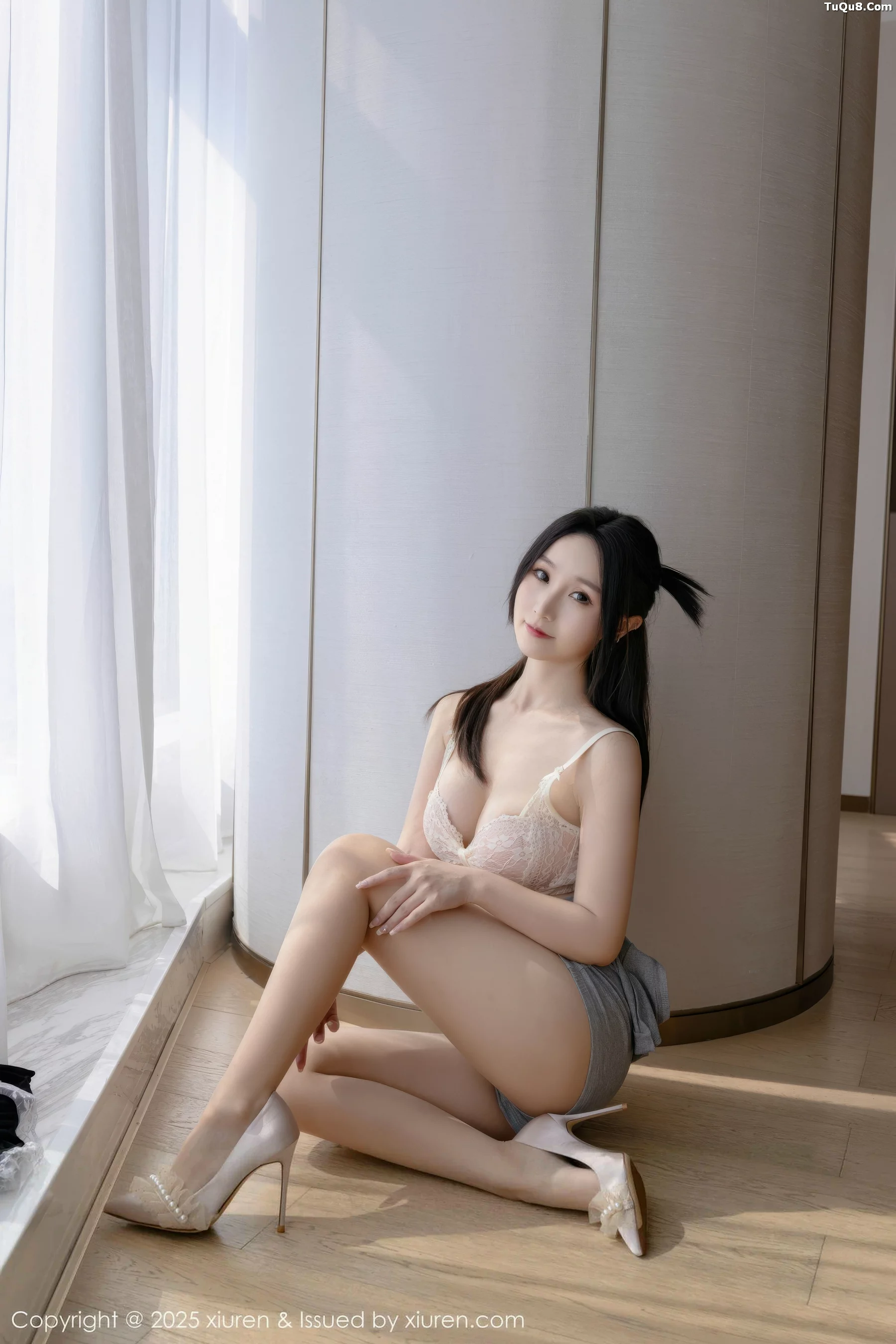   [XiuRen]高清写真图 2025.09.29 No.10826 杏子Yada 兔子装搭第28张图片