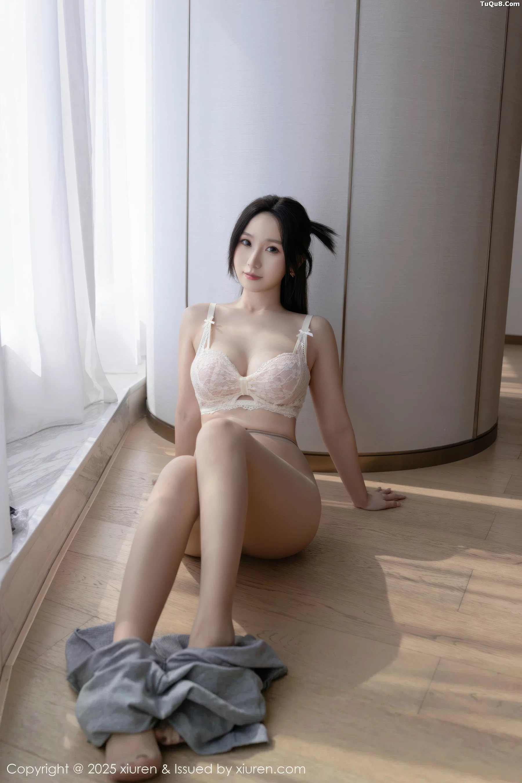  [XiuRen]高清写真图 2025.09.29 No.10826 杏子Yada 兔子装搭第37张图片