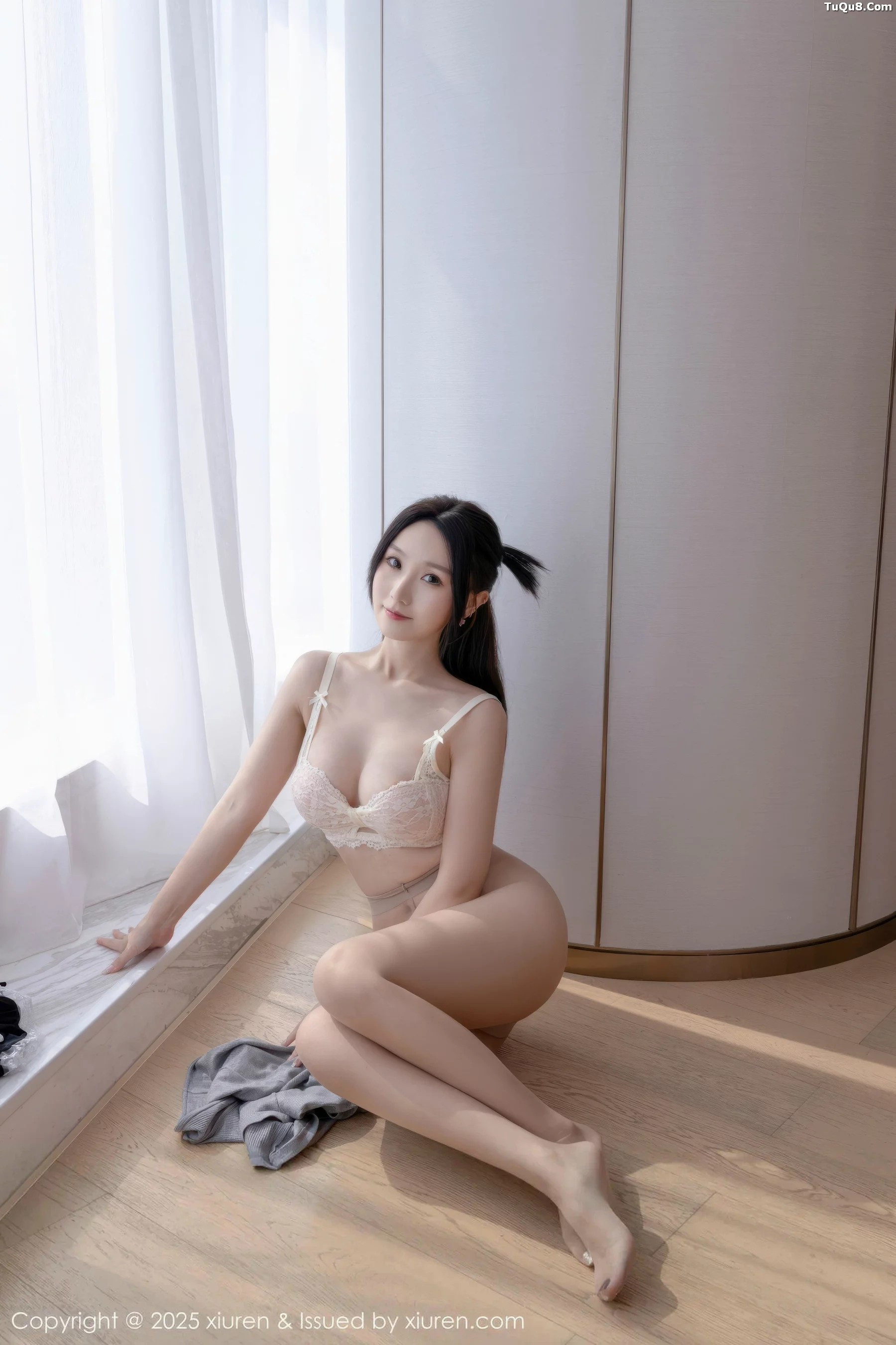   [XiuRen]高清写真图 2025.09.29 No.10826 杏子Yada 兔子装搭第38张图片