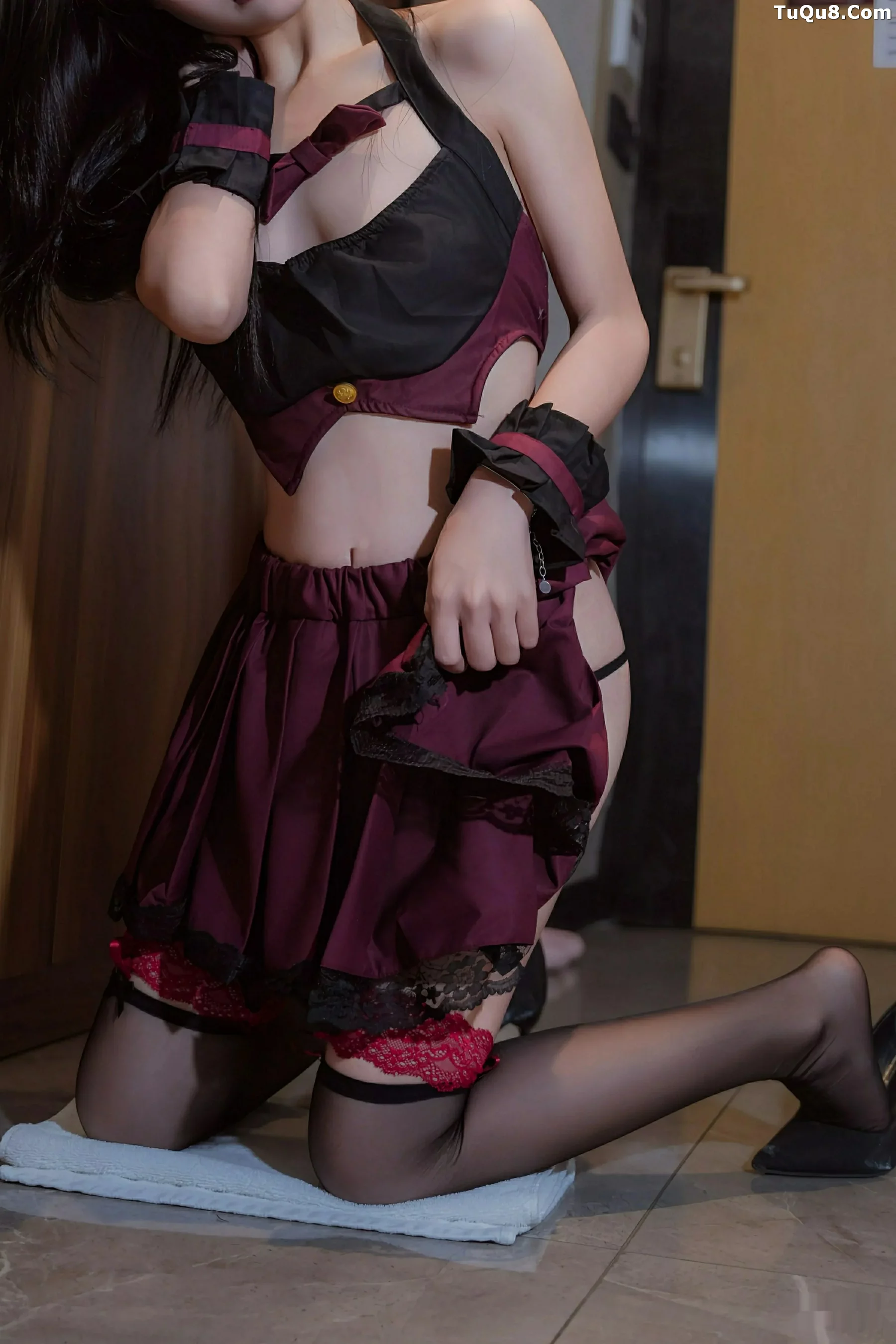   [XiuRen]高清写真图 2025.09.29 No.10822 小野花more 黑色情趣第28张图片