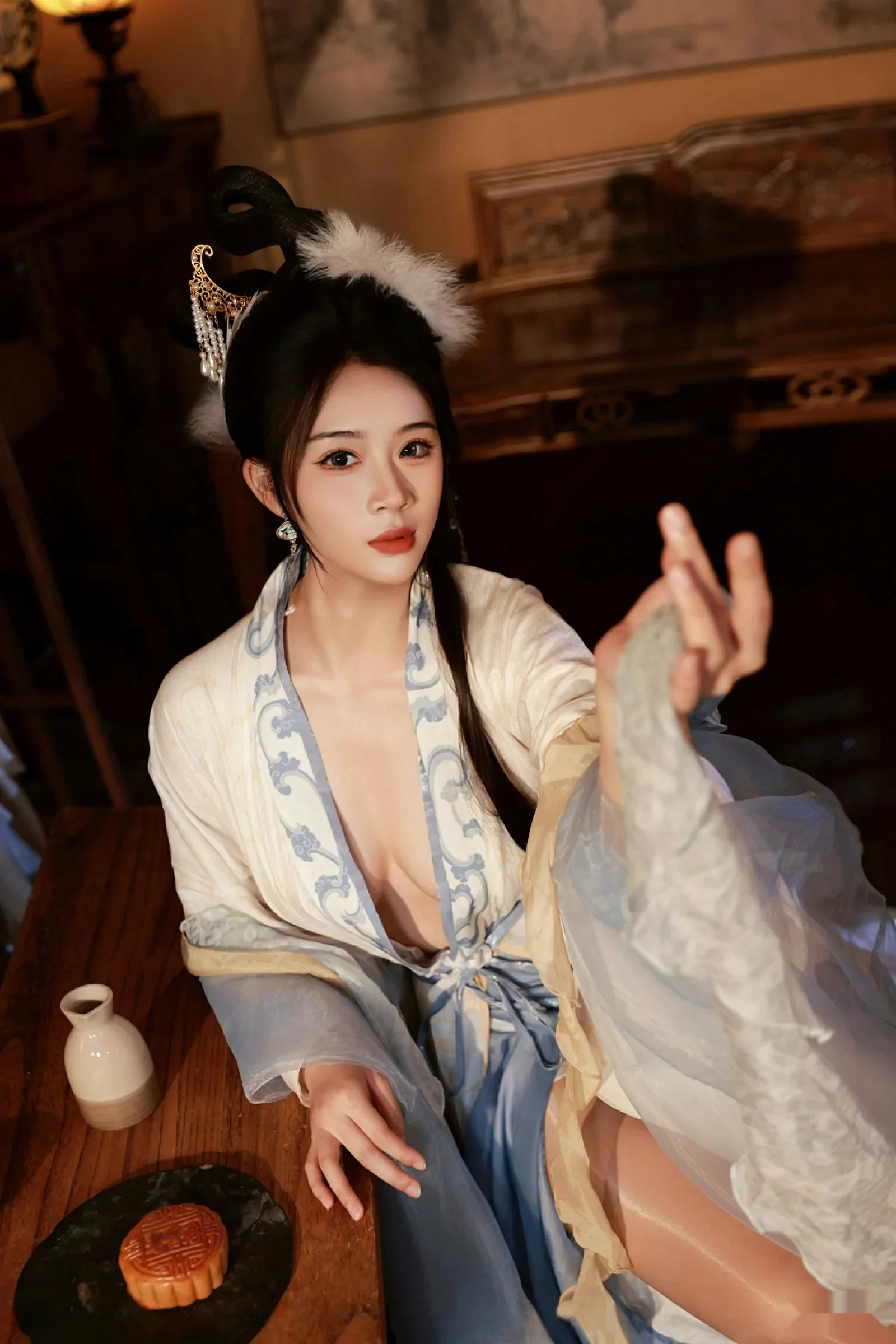   [XiuRen]高清写真图 2025.09.30 No.10835 南乔 中秋主题第19张图片