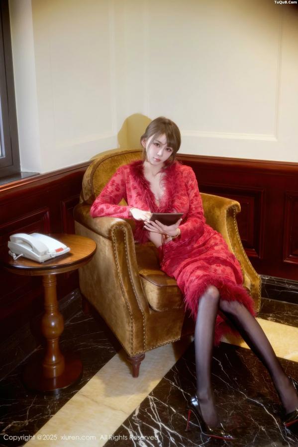   [XiuRen]高清写真图 2025.10.10 No.10848 Zoe柚柚 复古服饰第14张图片