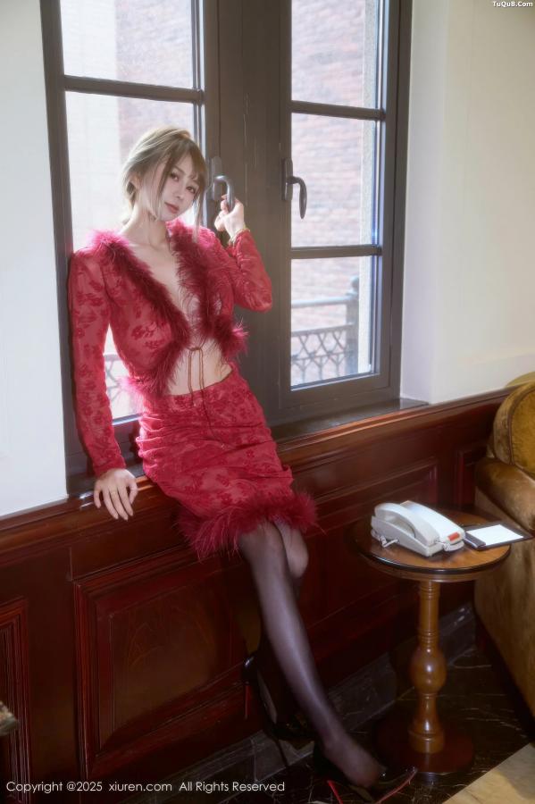   [XiuRen]高清写真图 2025.10.10 No.10848 Zoe柚柚 复古服饰第23张图片
