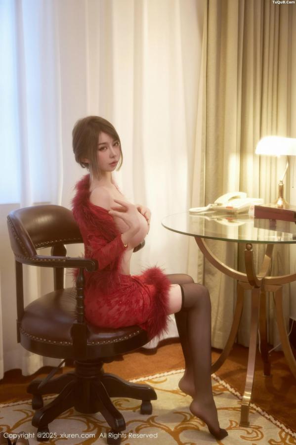   [XiuRen]高清写真图 2025.10.10 No.10848 Zoe柚柚 复古服饰第31张图片