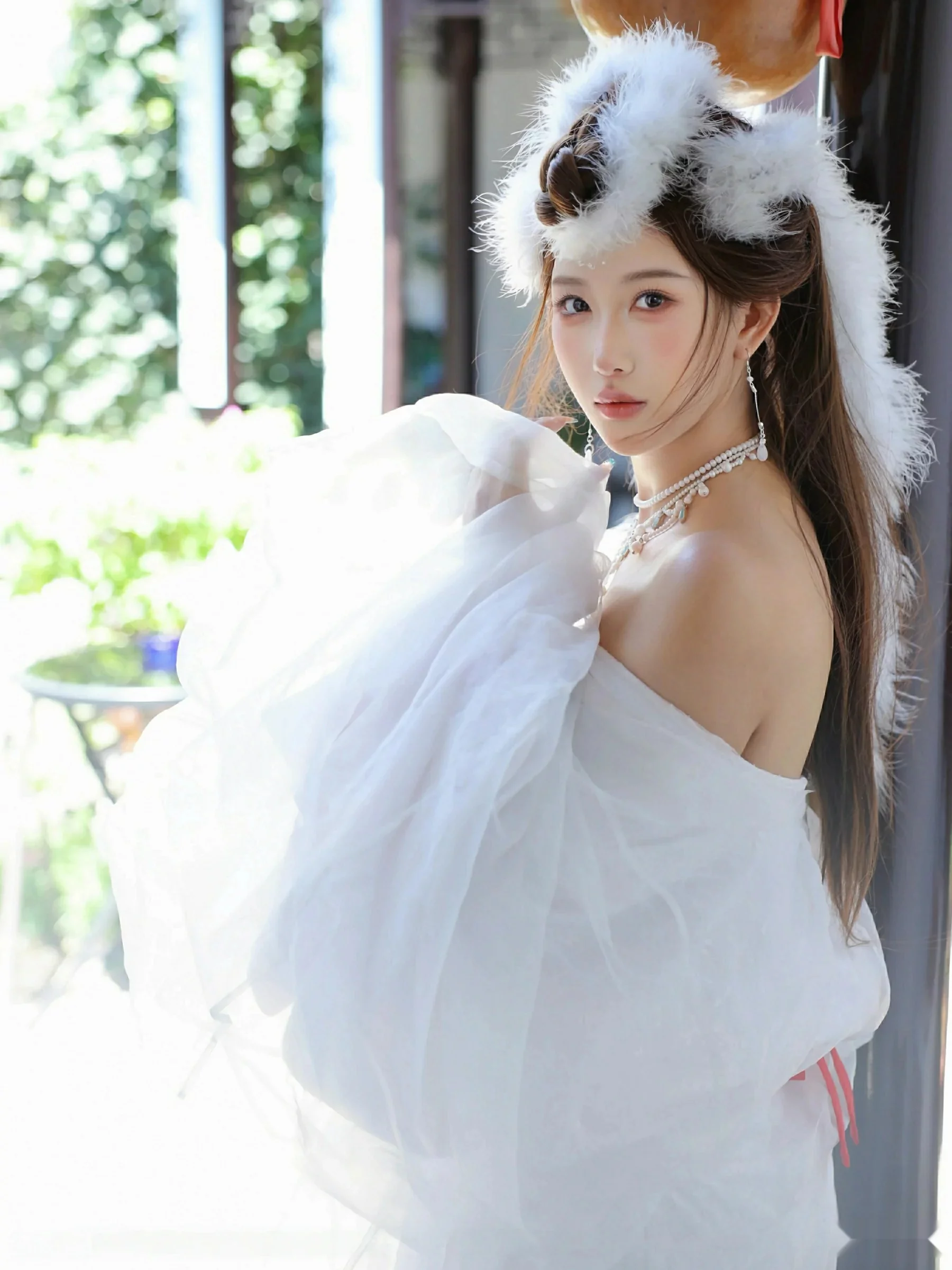   [XiuRen]高清写真图 2025.10.09 No.10843 金允希Yuki 低胸长裙第11张图片