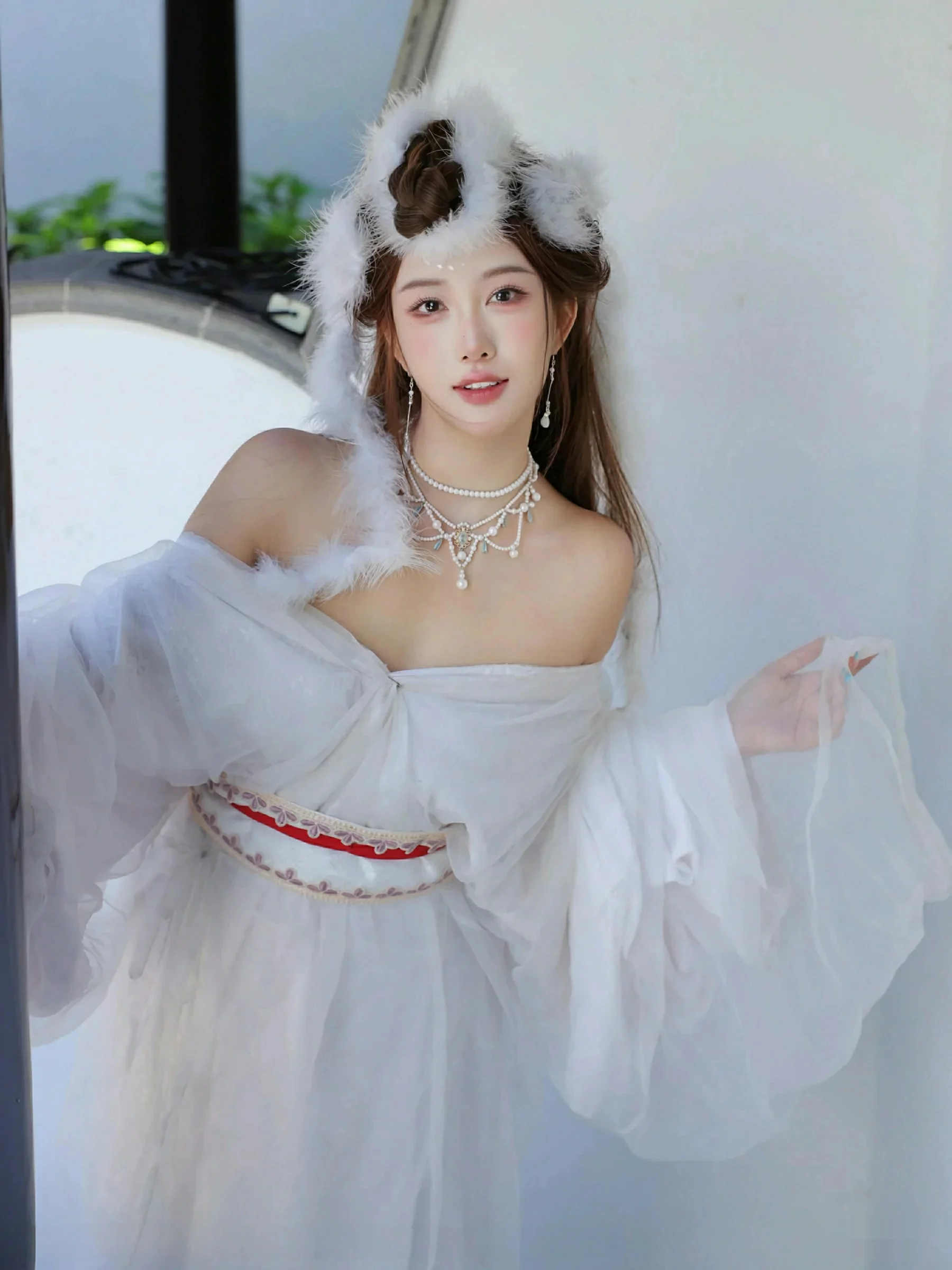   [XiuRen]高清写真图 2025.10.09 No.10843 金允希Yuki 低胸长裙第42张图片
