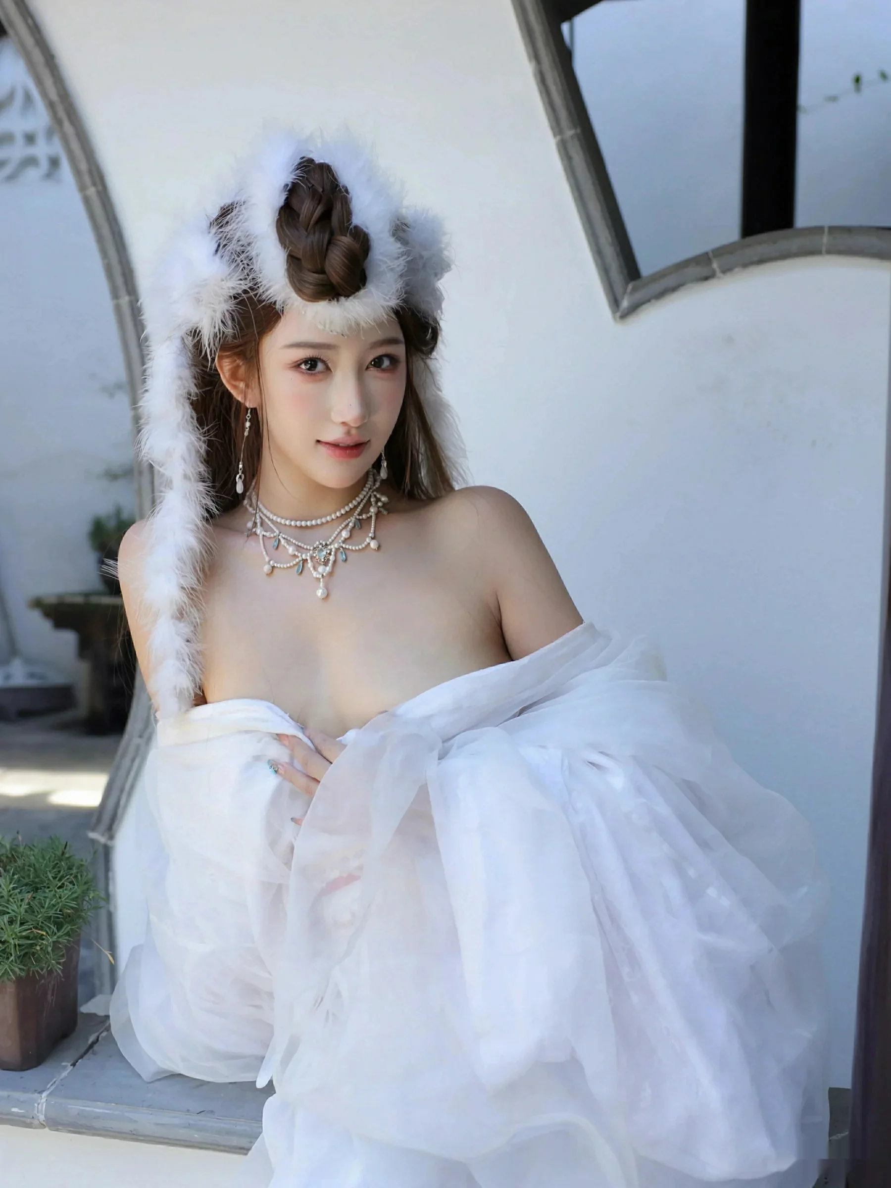   [XiuRen]高清写真图 2025.10.09 No.10843 金允希Yuki 低胸长裙第43张图片