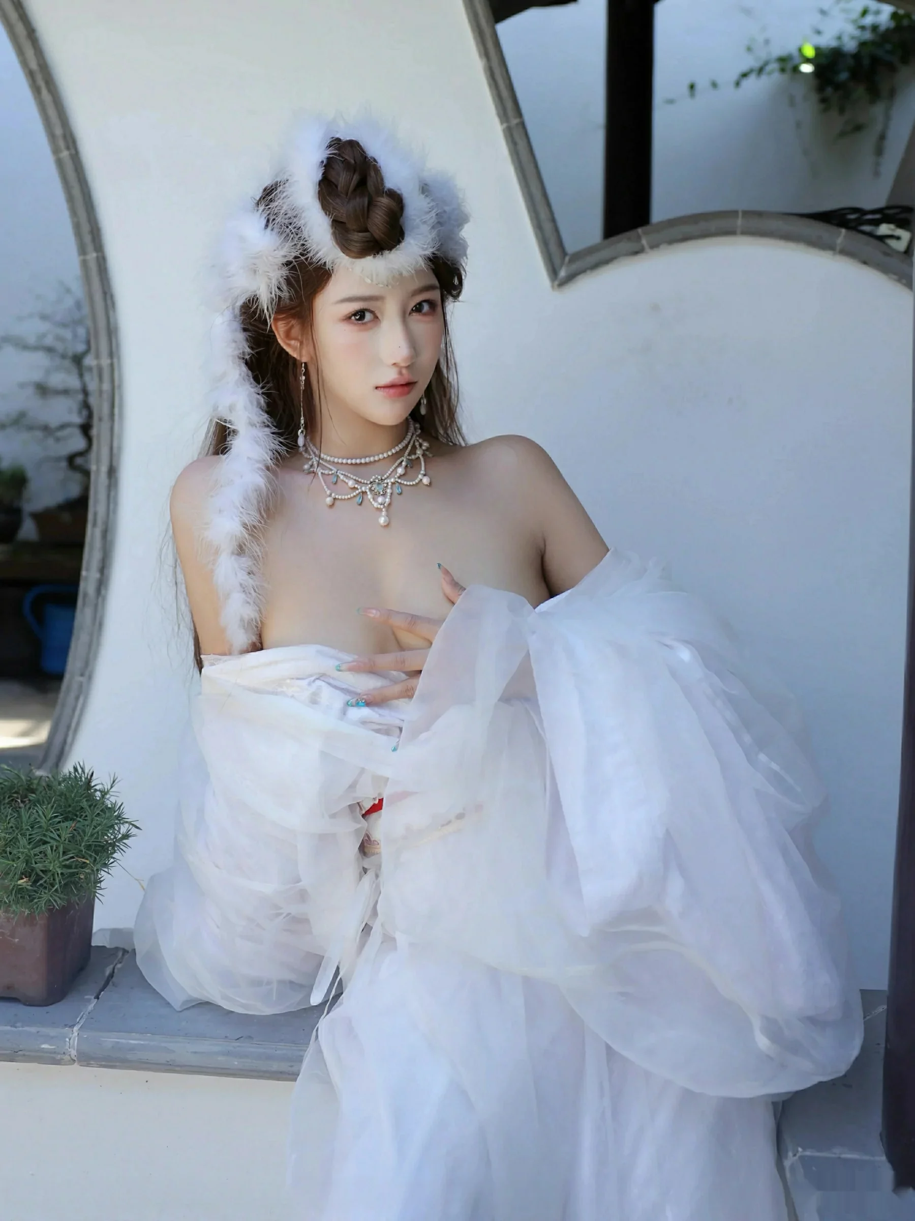   [XiuRen]高清写真图 2025.10.09 No.10843 金允希Yuki 低胸长裙第49张图片