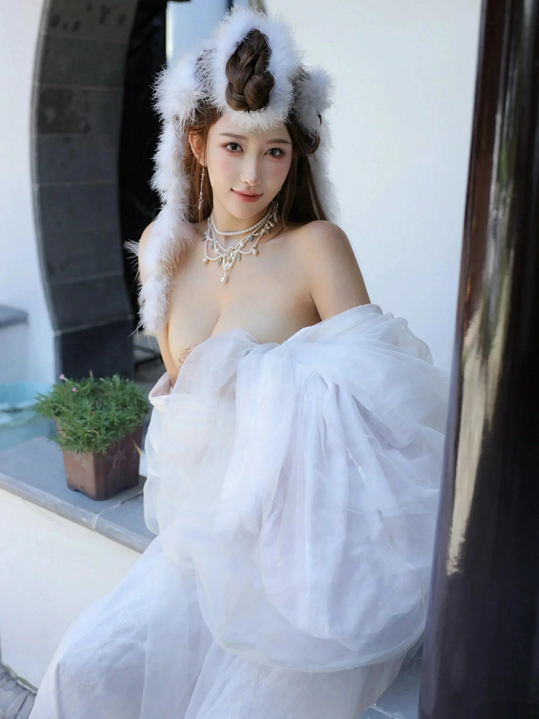   [XiuRen]高清写真图 2025.10.09 No.10843 金允希Yuki 低胸长裙第51张图片