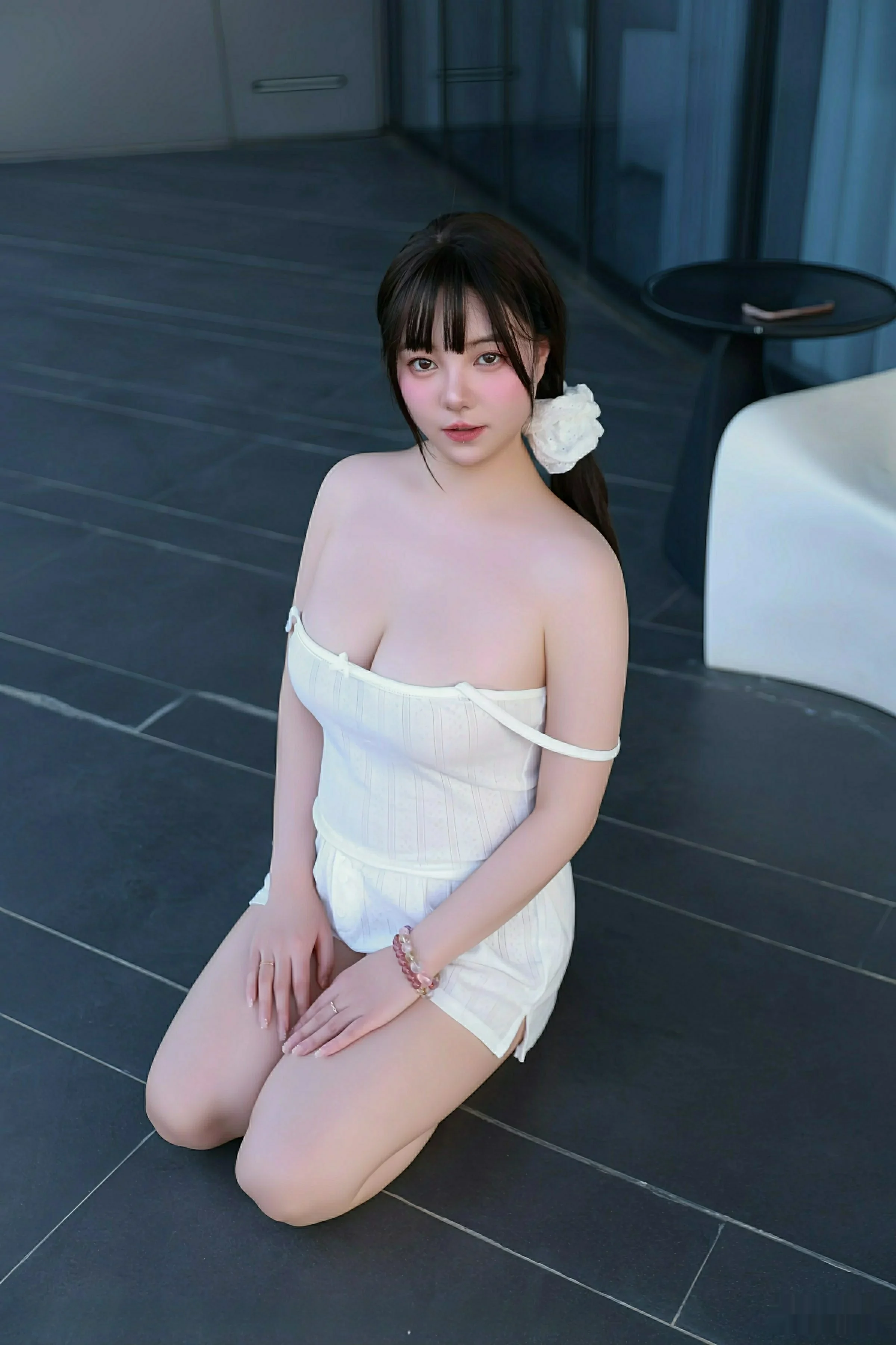   [XiuRen]高清写真图 2025.10.09 No.10841 软情 性感吊带第21张图片