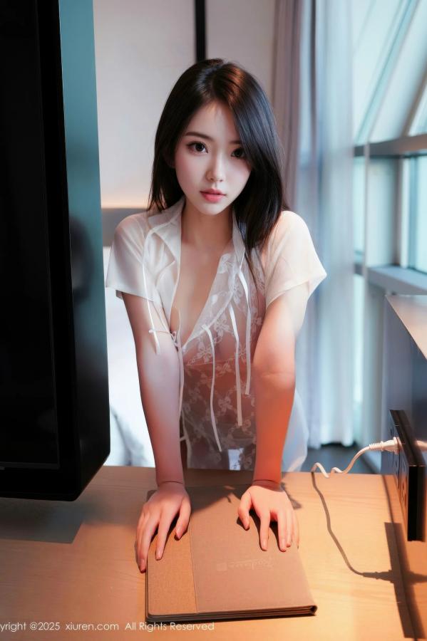   [XiuRen]高清写真图 2025.10.11 No.10854 烧烧小桃 苗条身材第23张图片