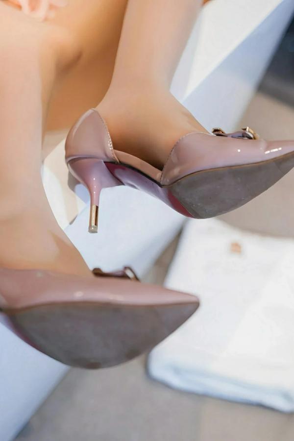   [XiuRen]高清写真图 2025.10.11 No.10851 姜冉冉_Renee@ 粉色情趣第35张图片