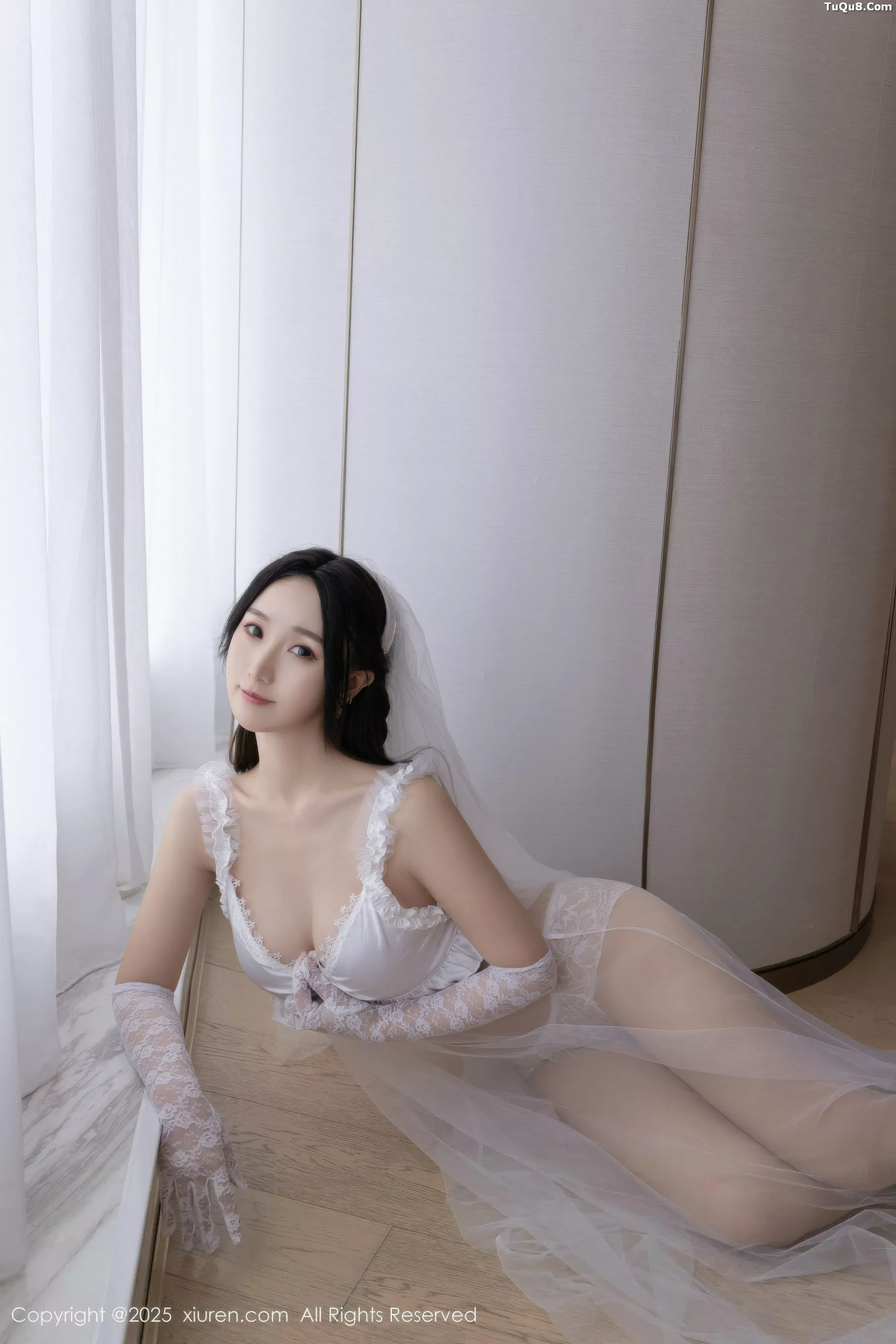   [XiuRen]高清写真图 2025.10.15 No.10871 杏子Yada 轻透白纱第18张图片