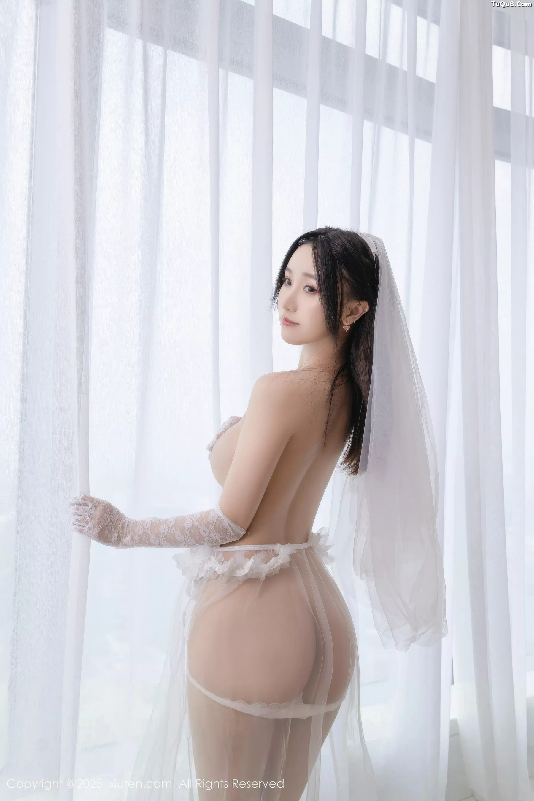   [XiuRen]高清写真图 2025.10.15 No.10871 杏子Yada 轻透白纱第35张图片