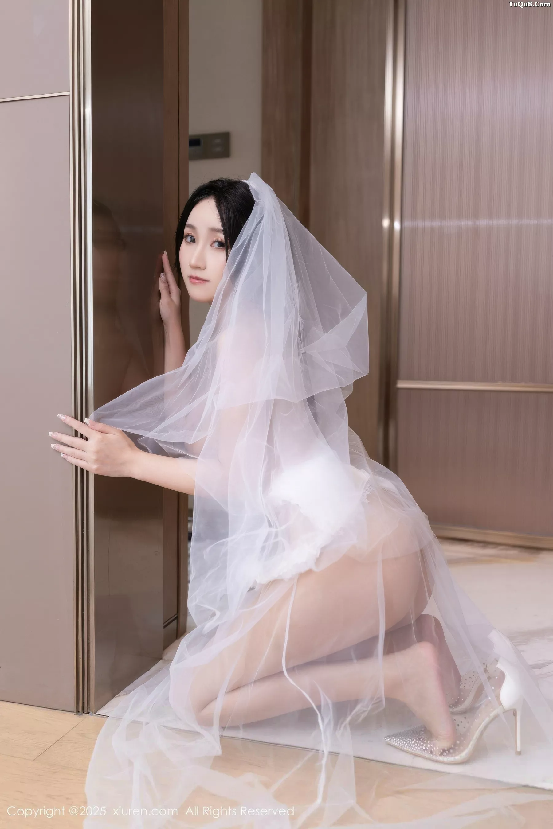   [XiuRen]高清写真图 2025.10.15 No.10871 杏子Yada 轻透白纱第51张图片