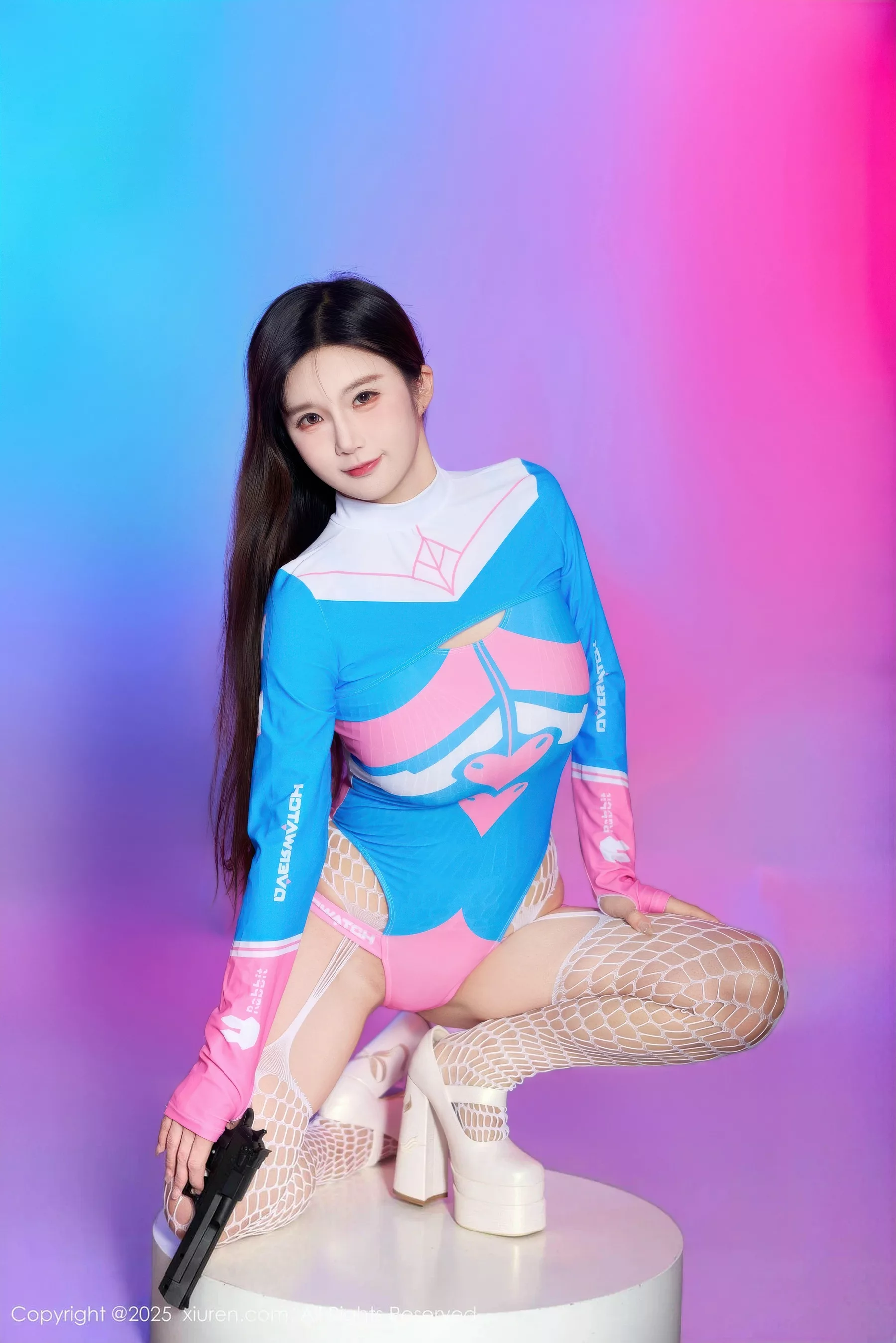   [XiuRen]高清写真图 2025.10.17 No.10886 小肉肉咪 Cosplay装扮第11张图片