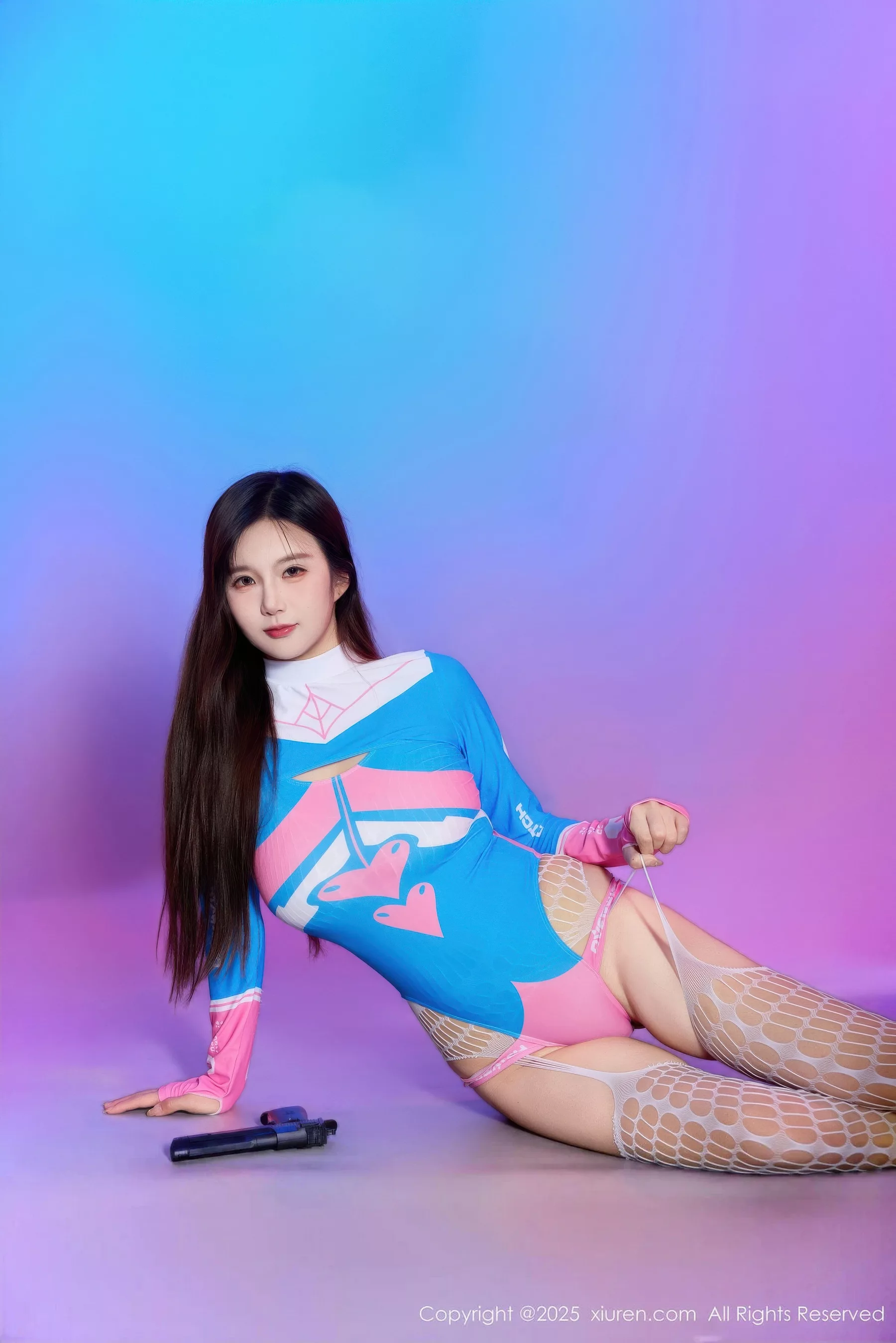   [XiuRen]高清写真图 2025.10.17 No.10886 小肉肉咪 Cosplay装扮第28张图片
