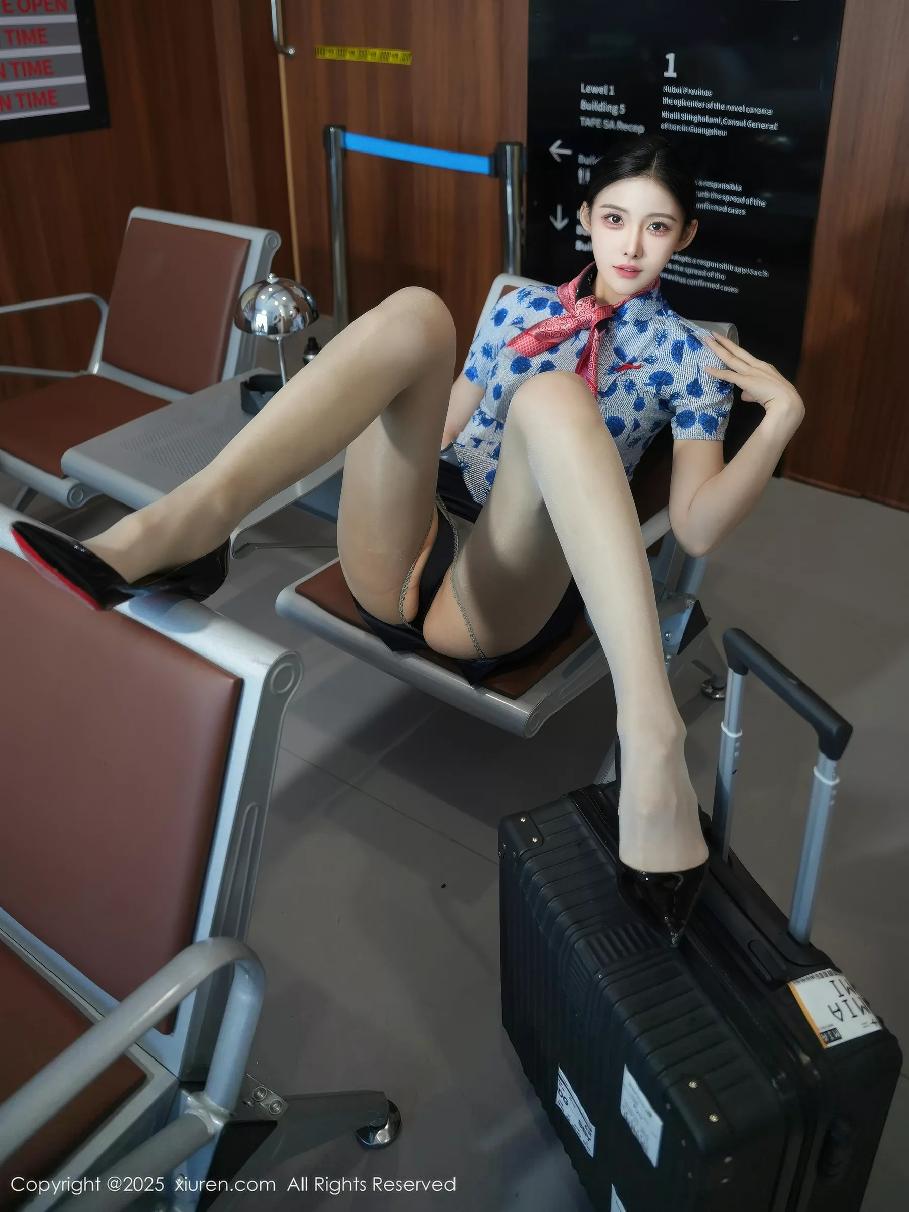   [XiuRen]高清写真图 2025.10.20 No.10891 梨霜儿 蕾丝内衣第14张图片