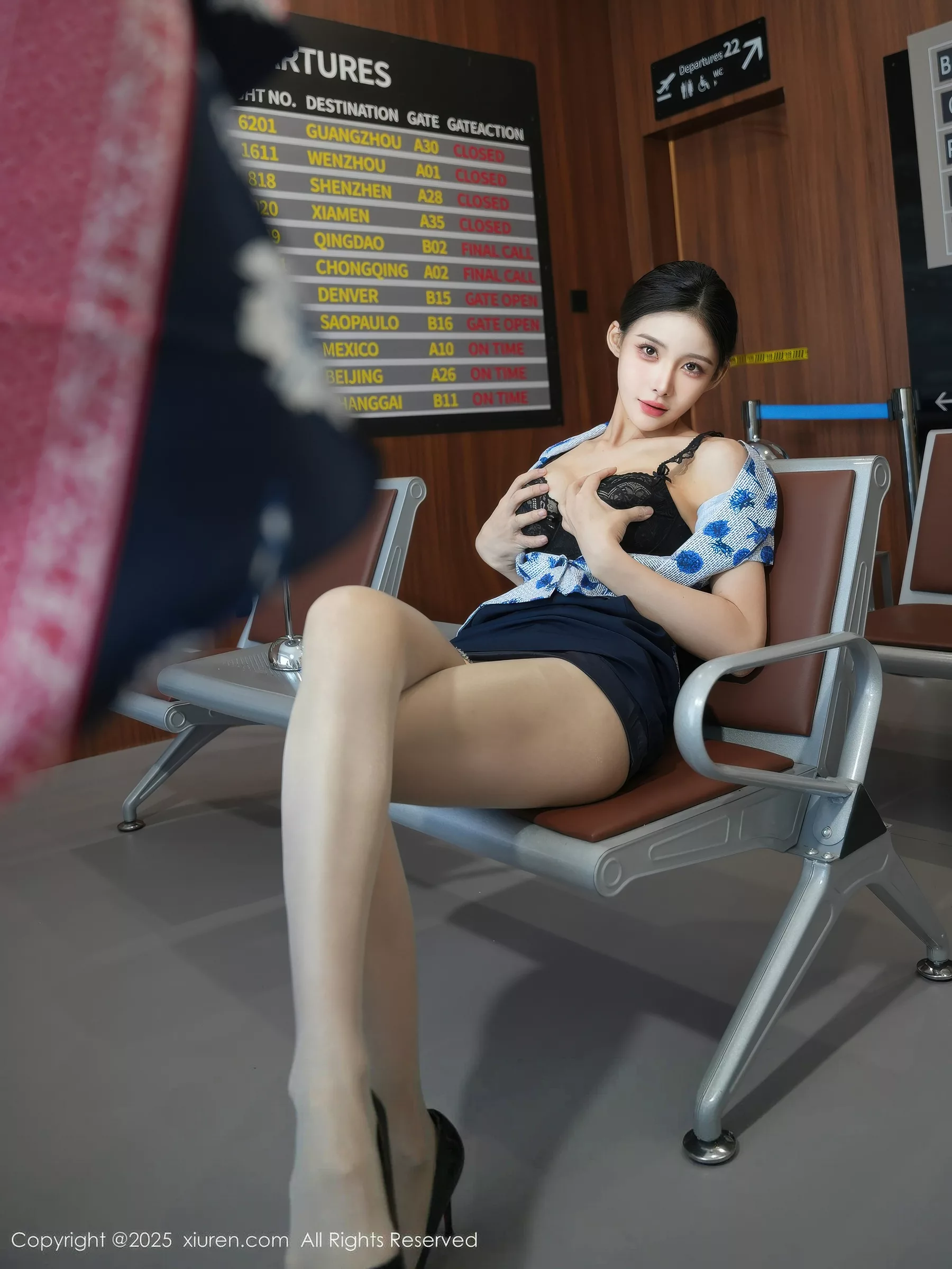   [XiuRen]高清写真图 2025.10.20 No.10891 梨霜儿 蕾丝内衣第28张图片