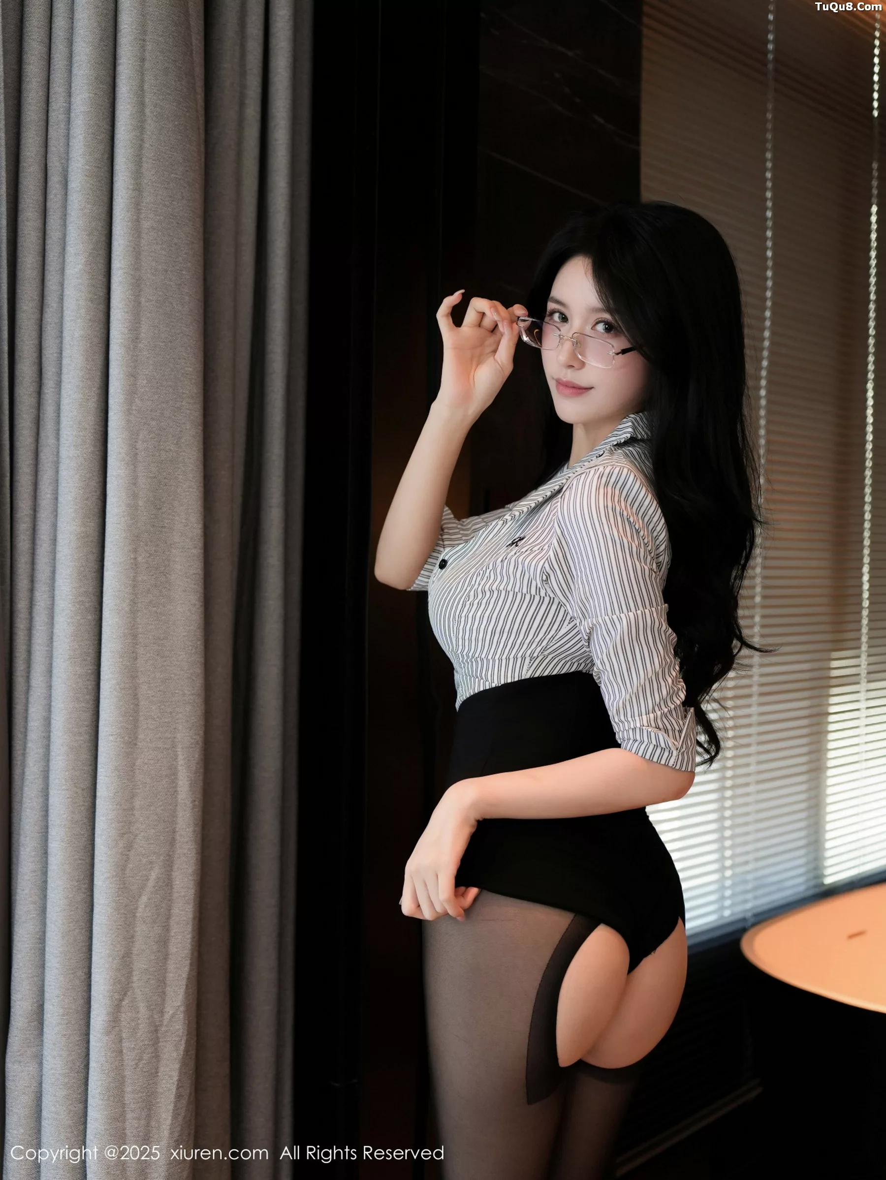   [XiuRen]高清写真图 2025.10.24 No.10905 shelly诗莉吖 蕾丝内衣第17张图片