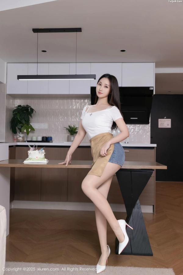   [XiuRen]高清写真图 2025.10.29 No.10925 杏子Yada 蕾丝内衣第2张图片