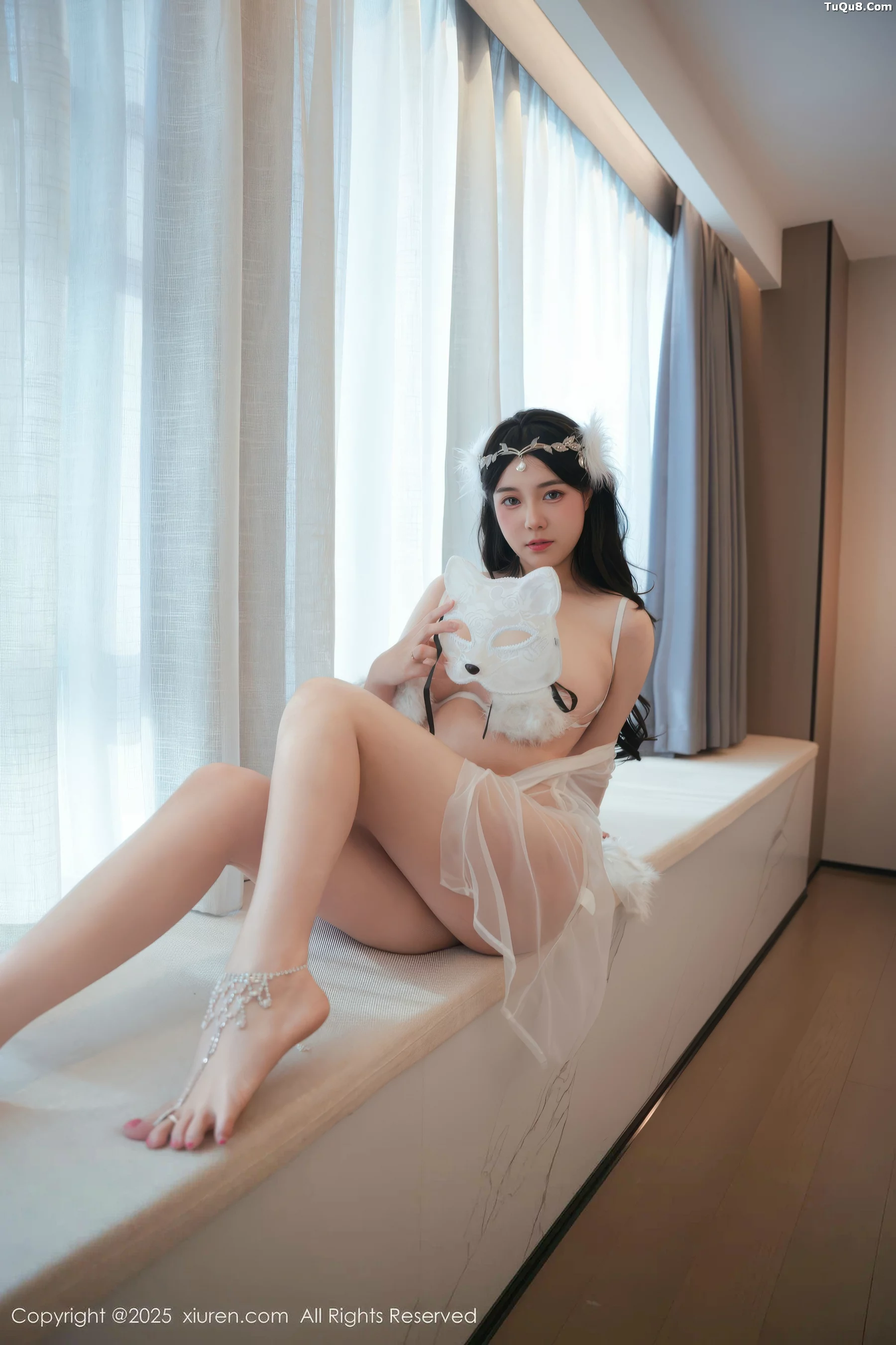   [XiuRen]高清写真图 2025.10.29 No.10923 软情 情趣内衣第13张图片