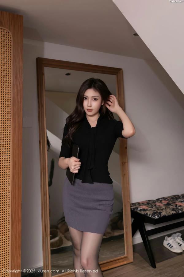   [XiuRen]高清写真图 2025.10.30 No.10930 刘婷婷 OL服饰第3张图片