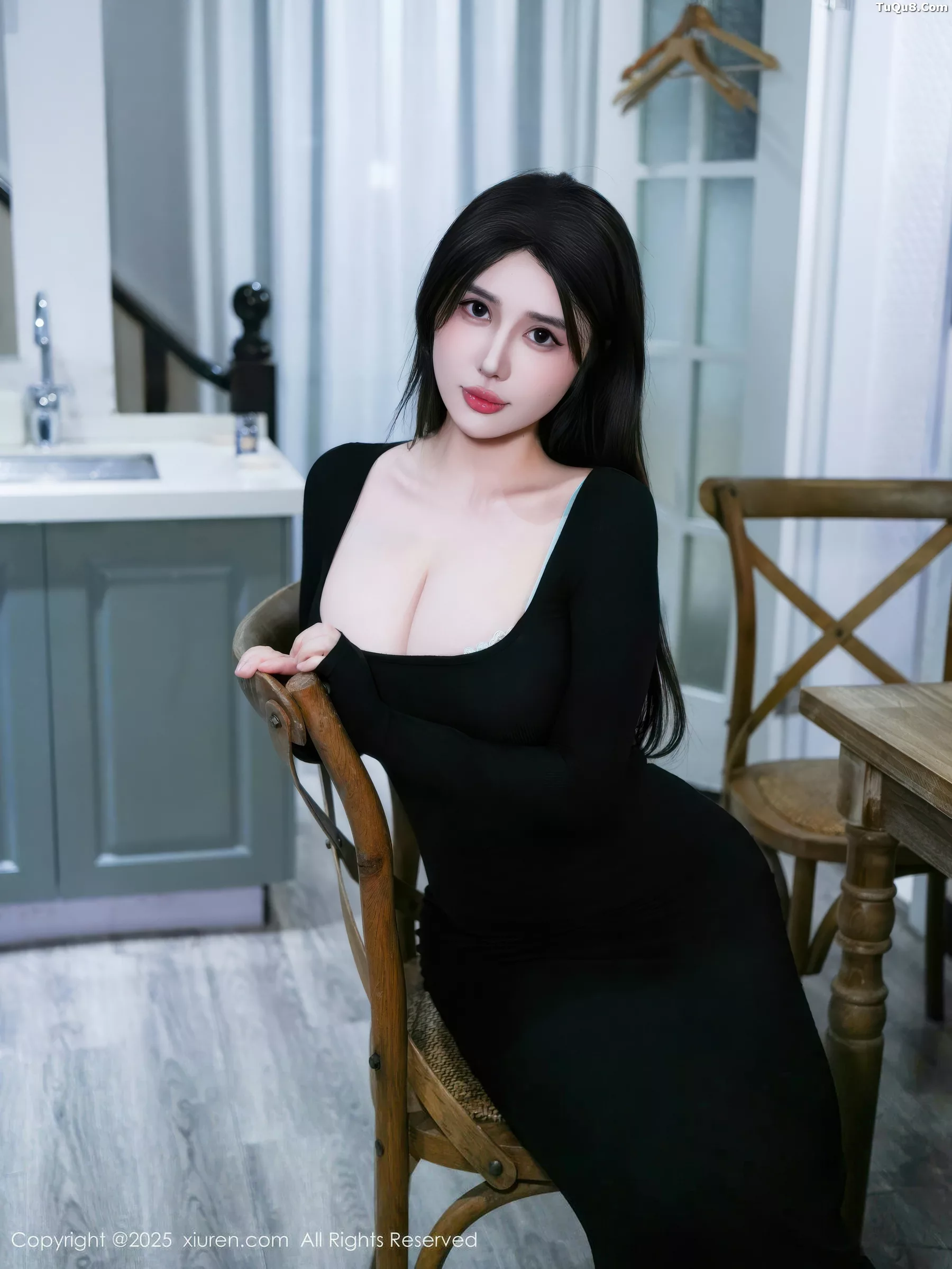   [XiuRen]高清写真图 2025.10.31 No.10933 蕾蕾醒了没 模特合集第13张图片