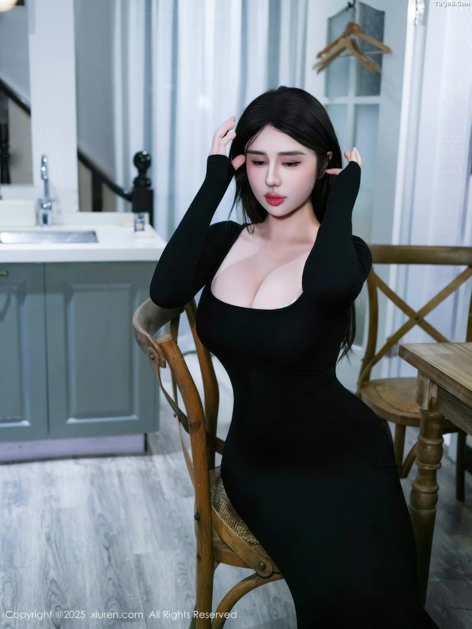   [XiuRen]高清写真图 2025.10.31 No.10933 蕾蕾醒了没 模特合集第14张图片