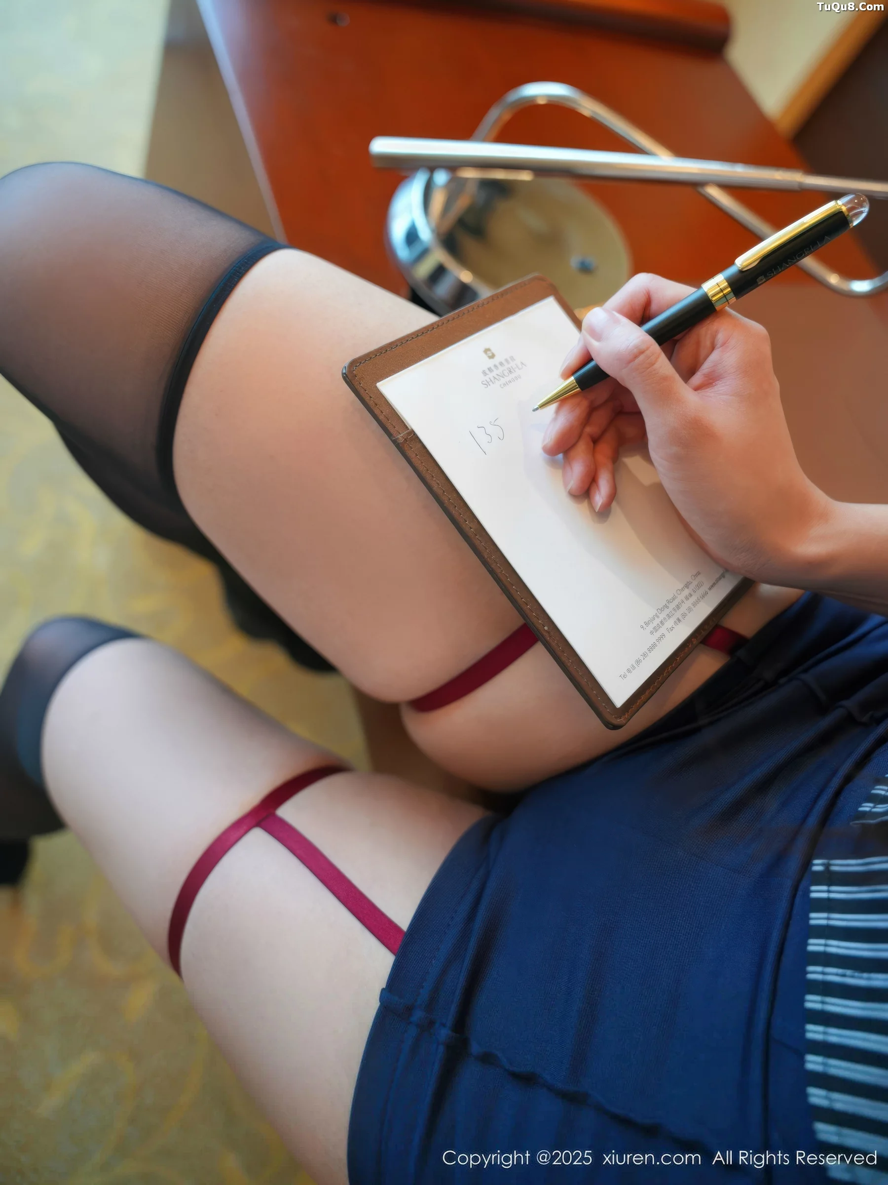   [XiuRen]高清写真图 2025.11.11 No.10972 夏冰冰 丰满妖娆第16张图片